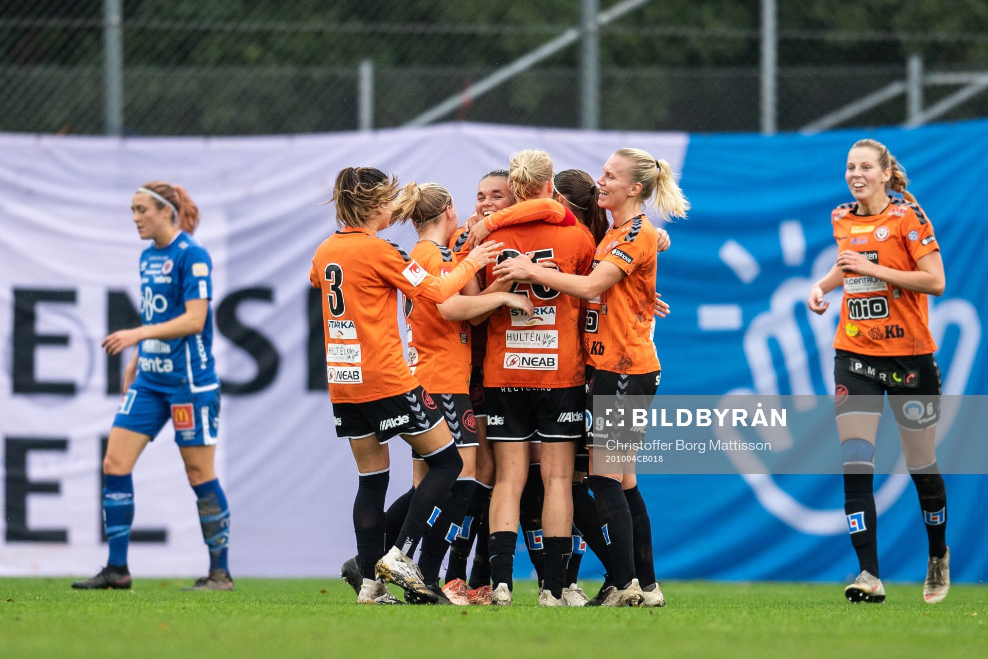 Kristianstads Anna Welin jublar med lagkamrater
