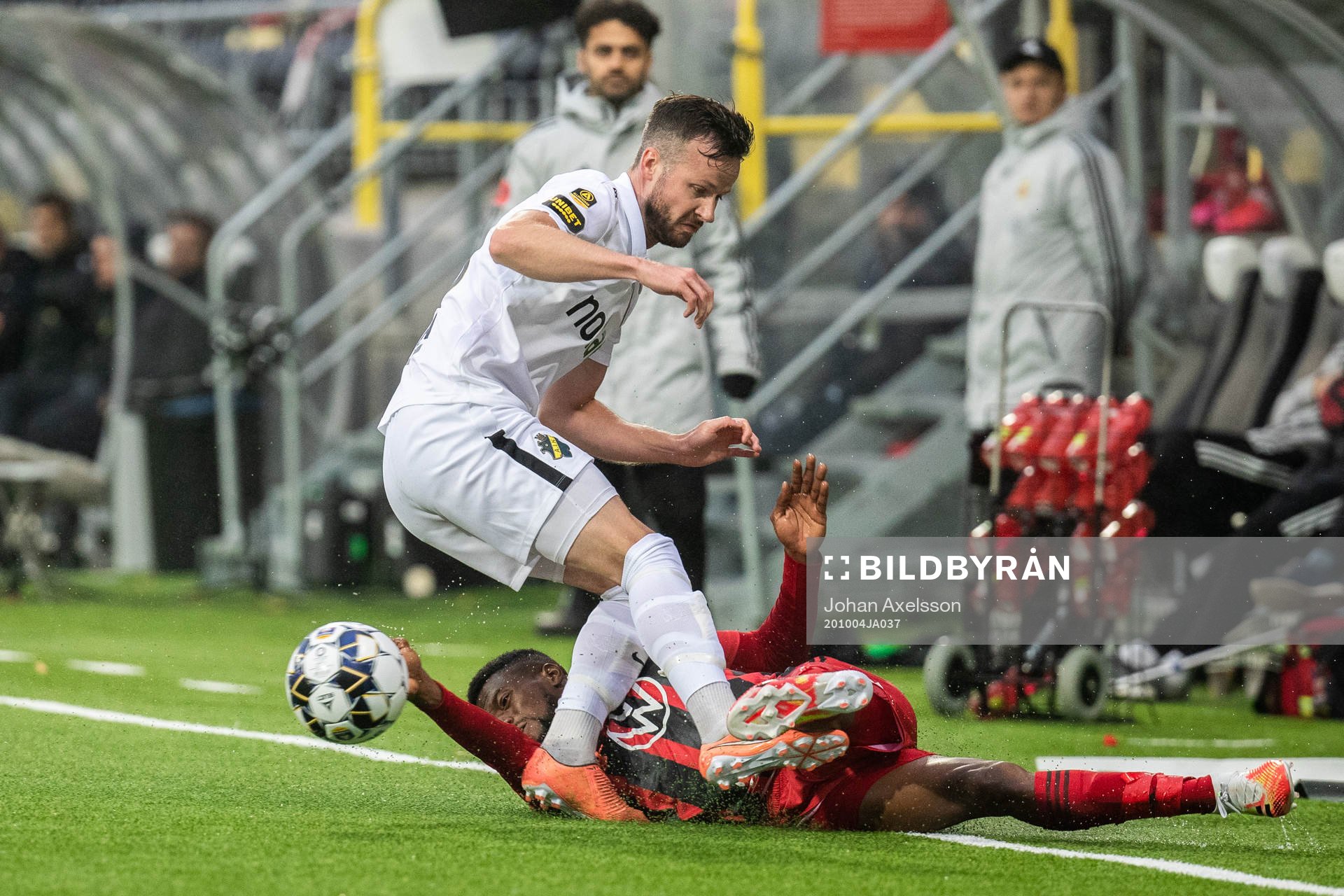 s Robert Lundström och Östersunds Kalpi Wilfried Ouattara