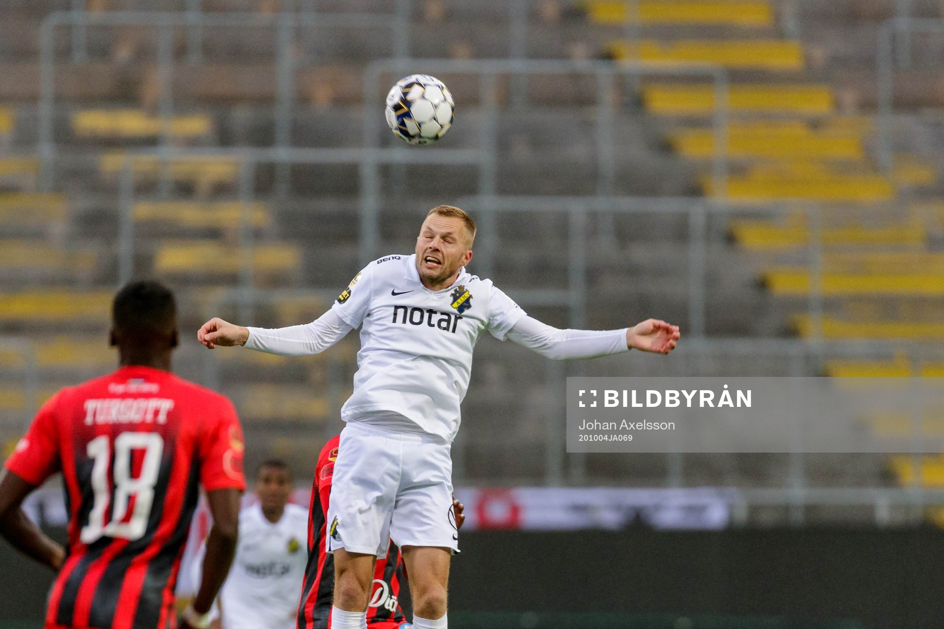 s Sebastian Larsson