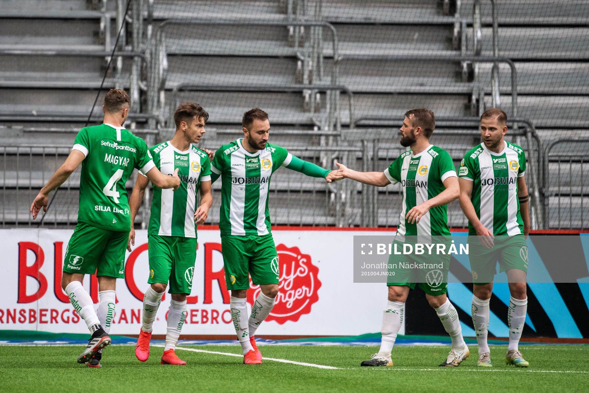 Hammarbys Muamer Tankovic jublar med lagkamrater