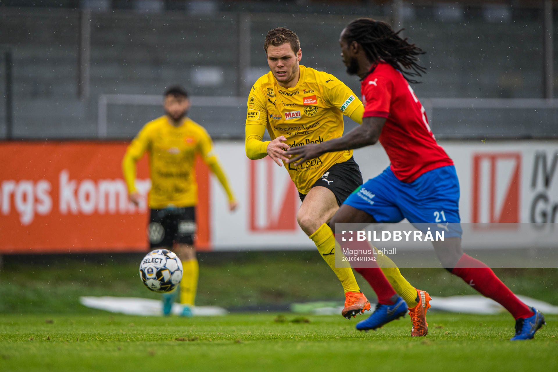 Mjällbys Jacob Bergström och Helsingborgs Kebba Ceesay