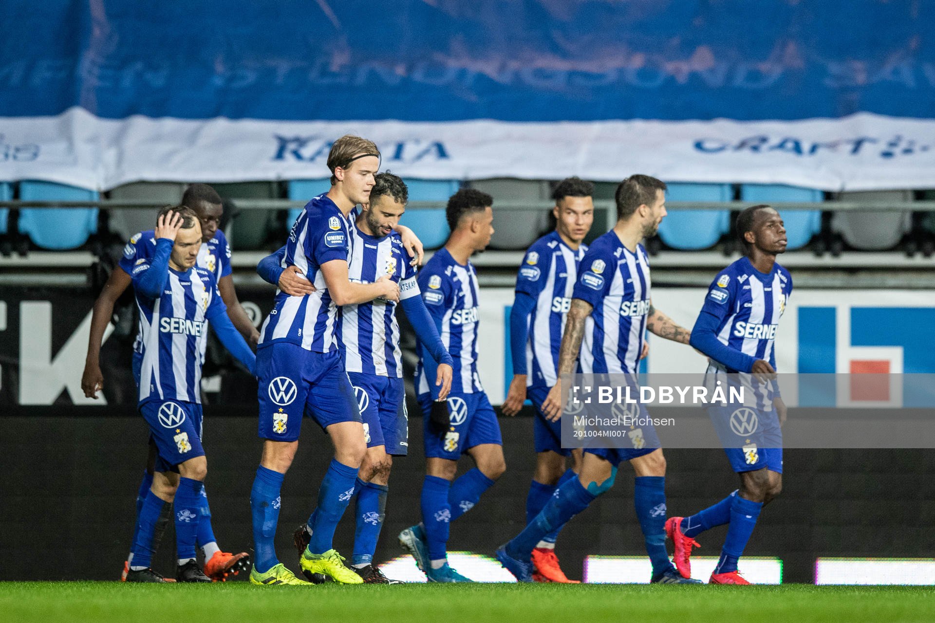 IFK Göteborg August Erlingmark jublar med lagkamrater