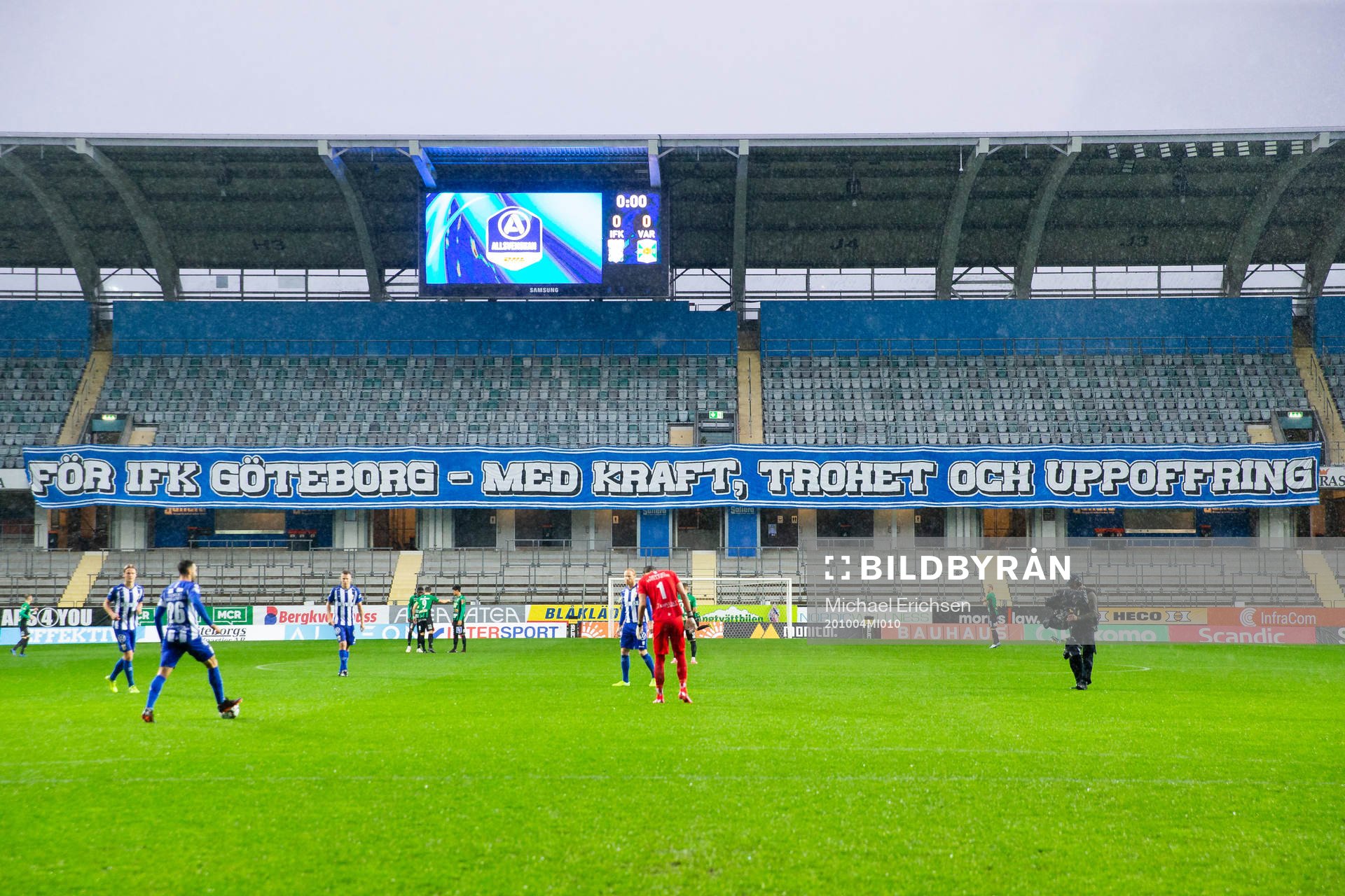 En IFK Göteborg banderoll på läktarna