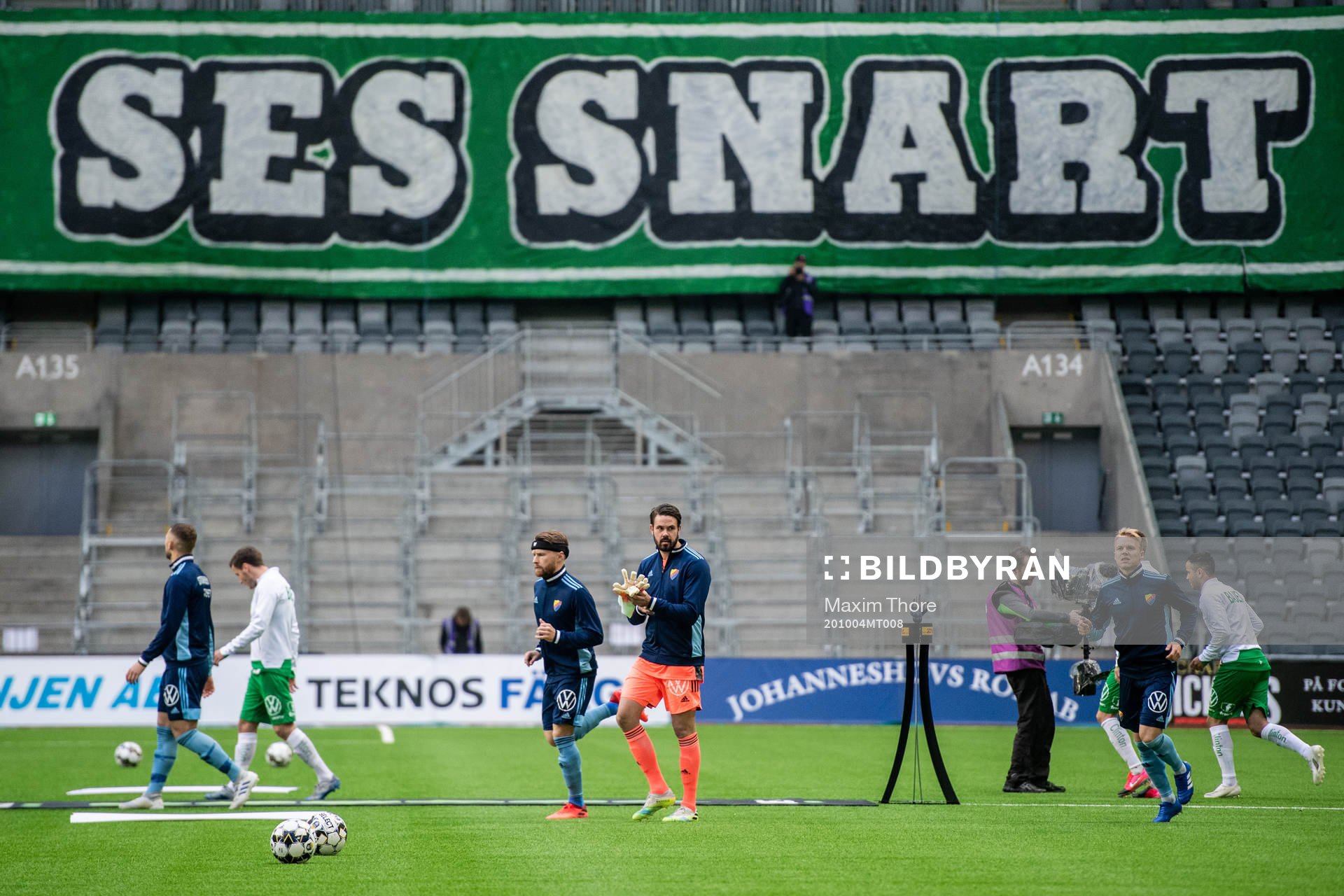 Djurgårdens spelare gör entré