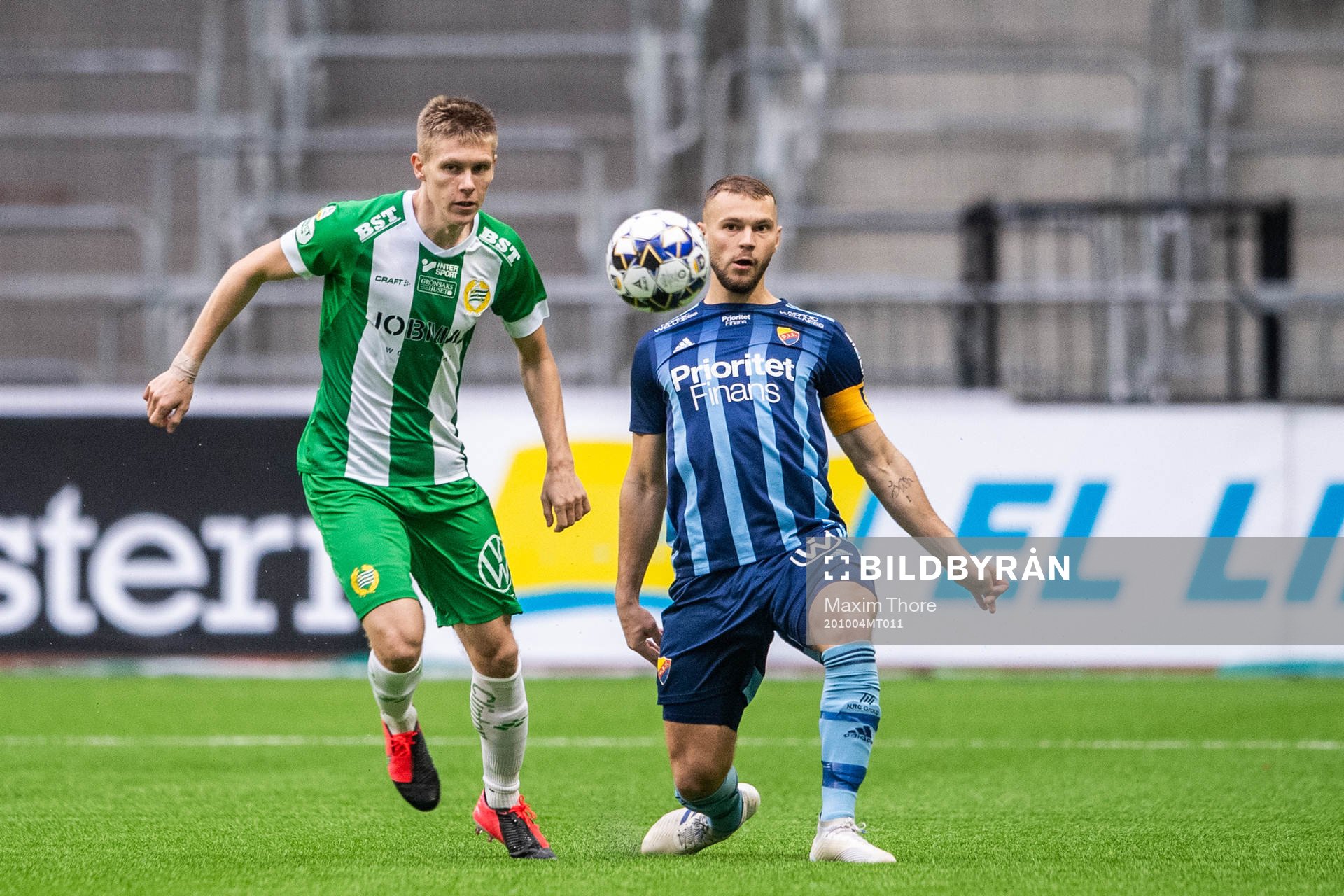 Hammarbys Aron Johansson och Djurgårdens Jesper Karlström