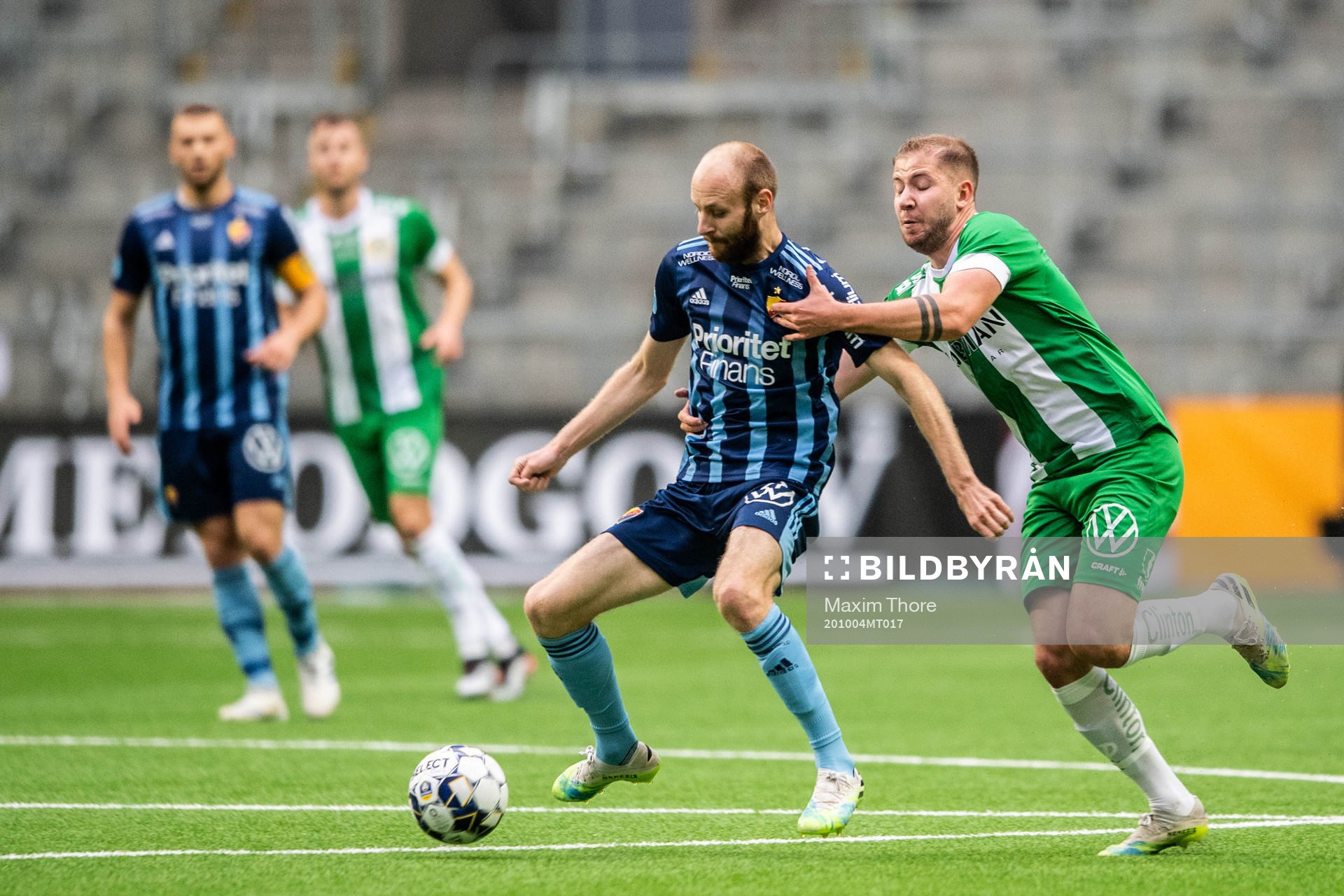 Djurgårdens Curtis Edwards och Hammarbys Darijan Bojanic