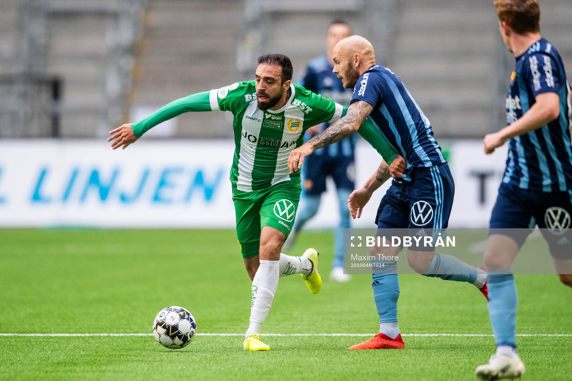 Hammarbys Abdul Khalili och Djurgårdens Magnus Eriksson