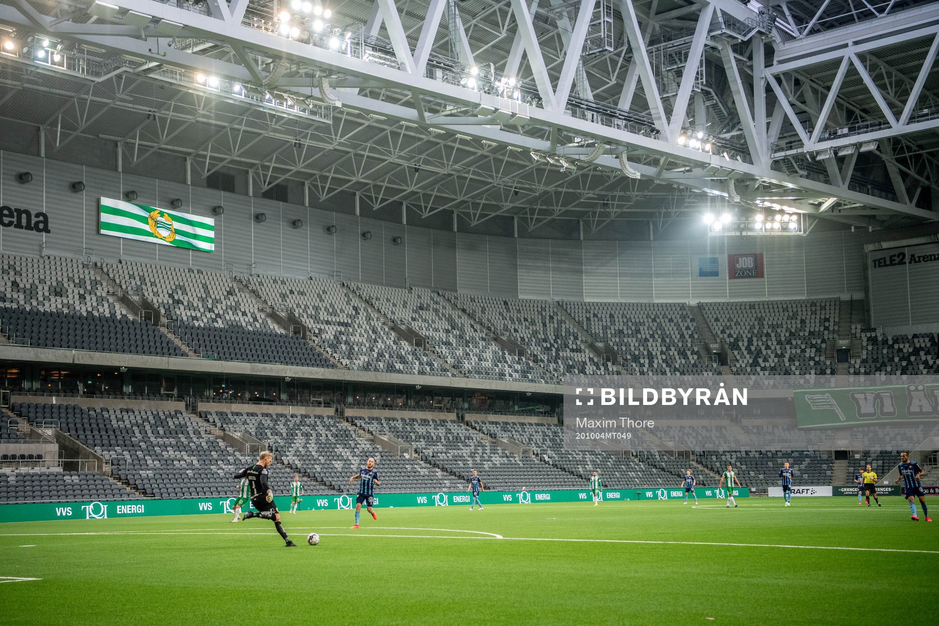 Tomma läktare på Tele2 Arena