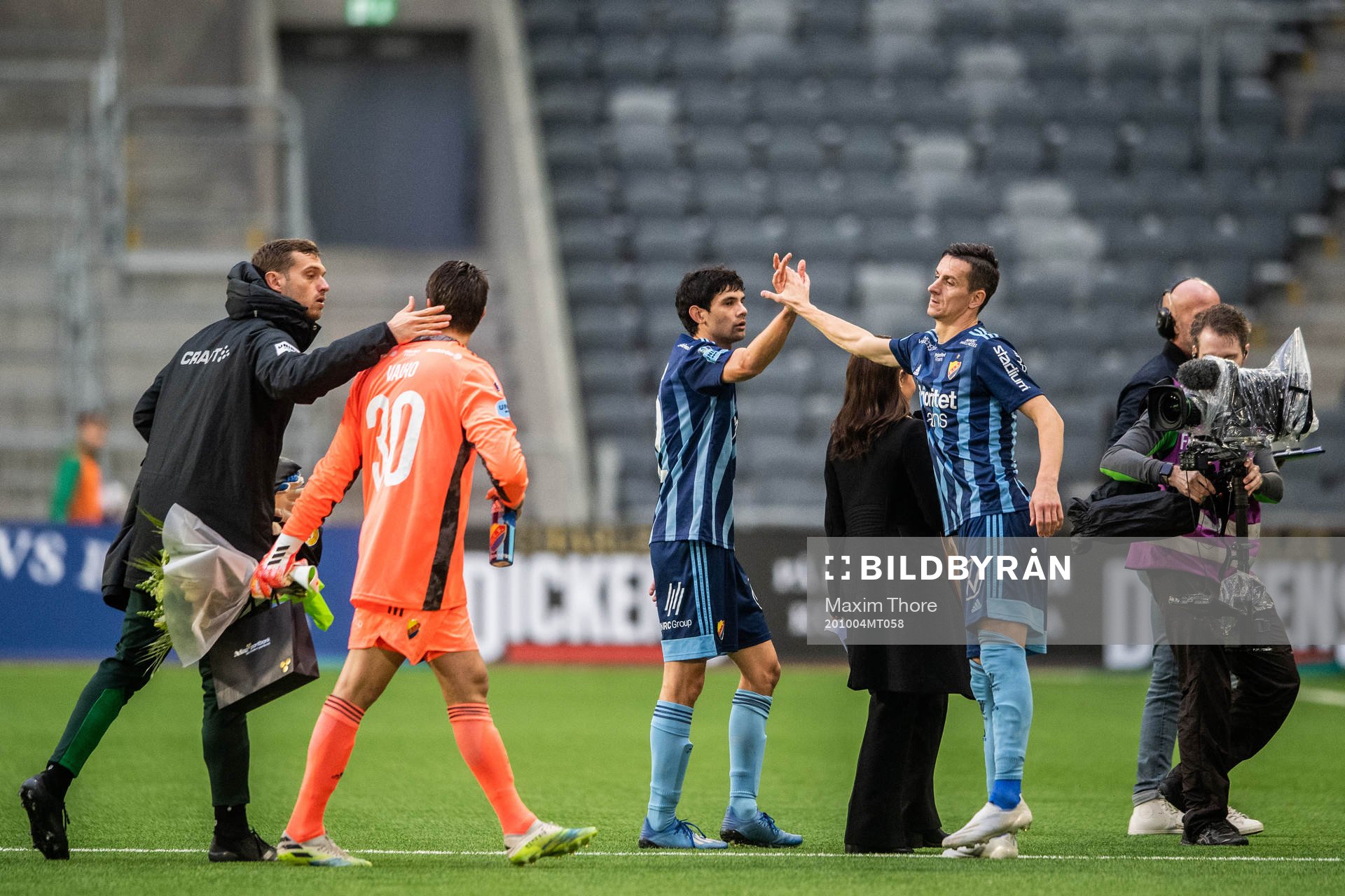 Djurgårdens Jesper Nyholm jublar med Haris Radetinac