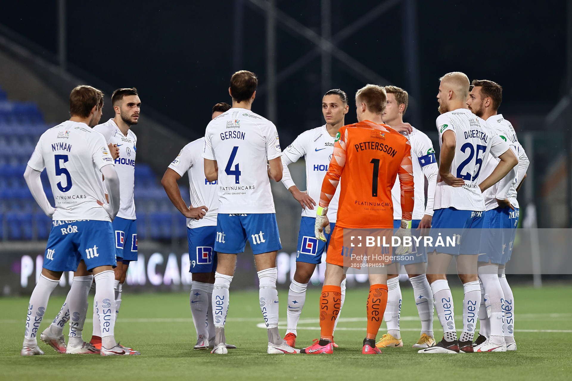 IFK Norrköpings spelare före avspark