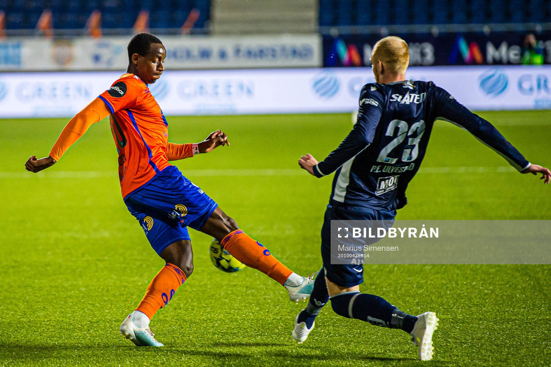 Parfait Bizoza of Aalesund and Pål Erik Stensøe Ulvestad