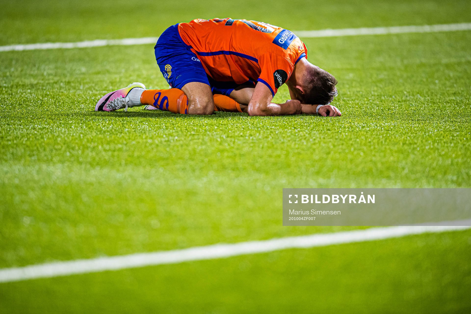Sigurd Hauso Haugen of Aalesund in pain
