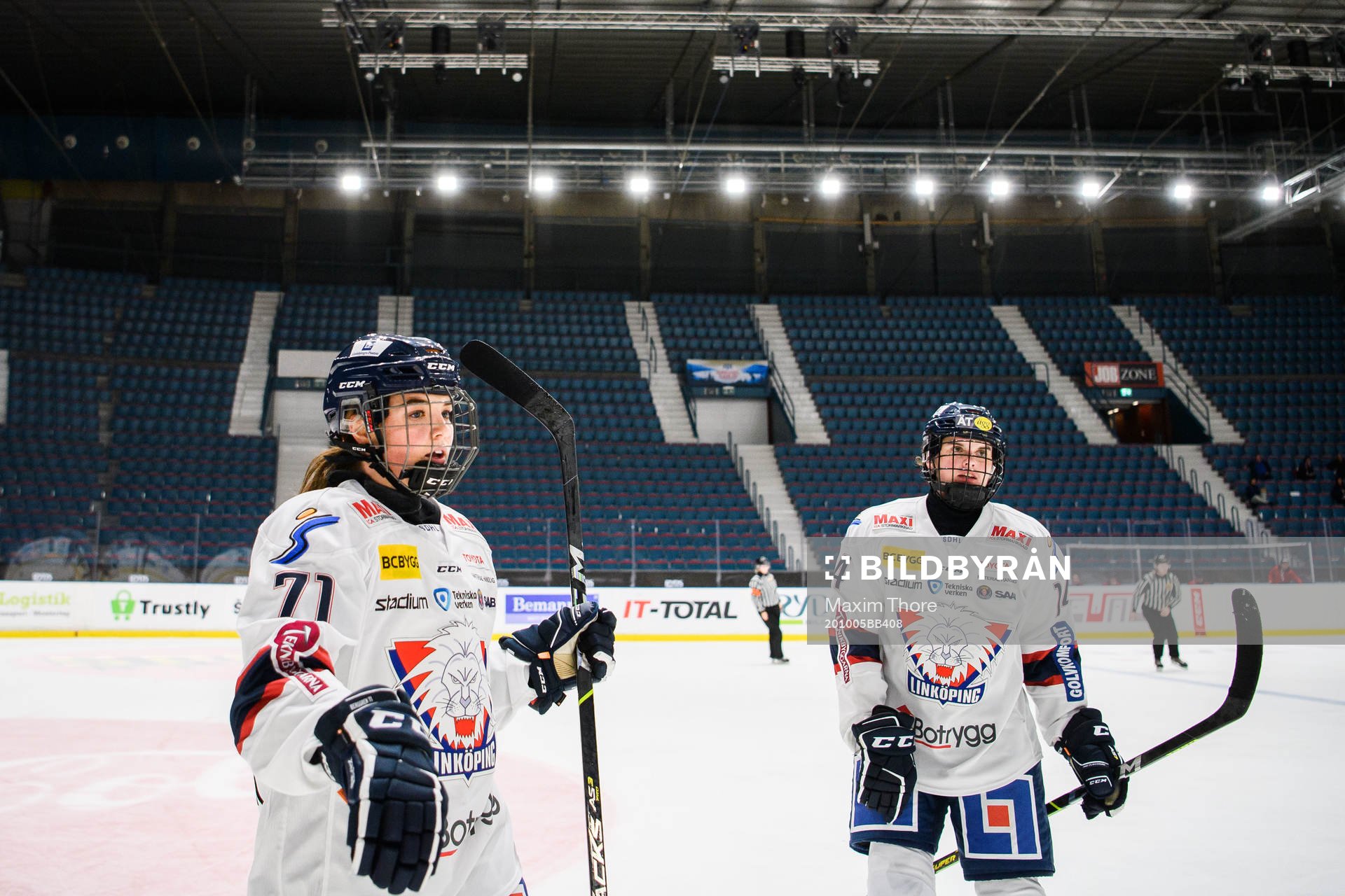 Linköpings Malou Berggren och Gracen Hirschy