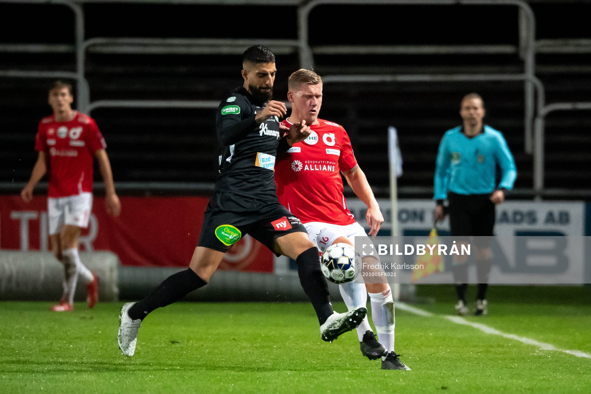 Västerås Sean Sabetkar och Degerfors Victor Edvardsen