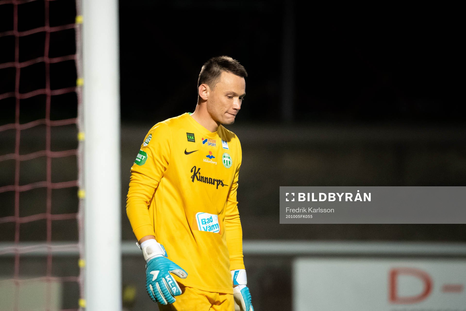 Västerås målvakt Anton Fagerström deppar