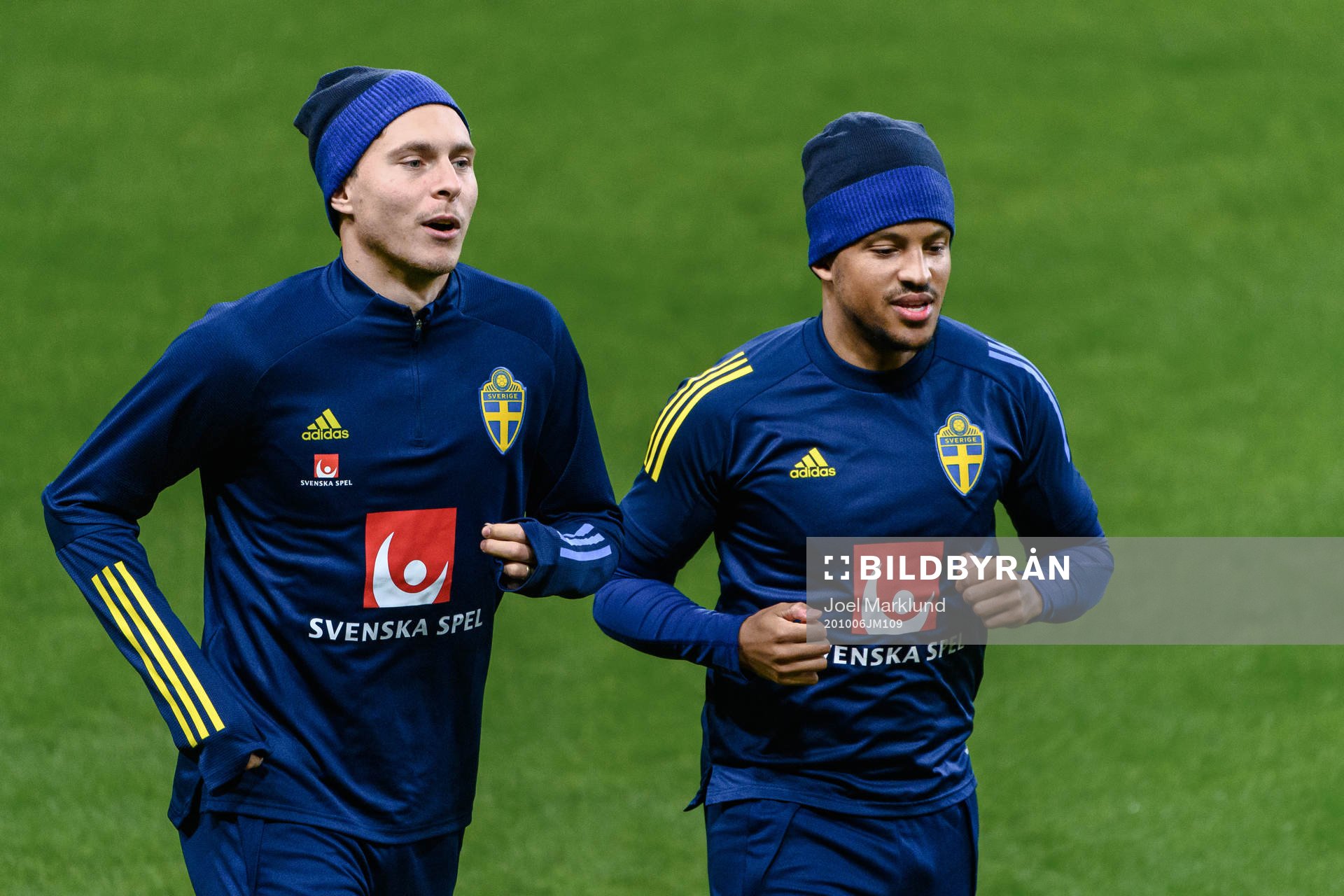 Victor Nilsson Lindelöf and Martin Olsson of the Swedish