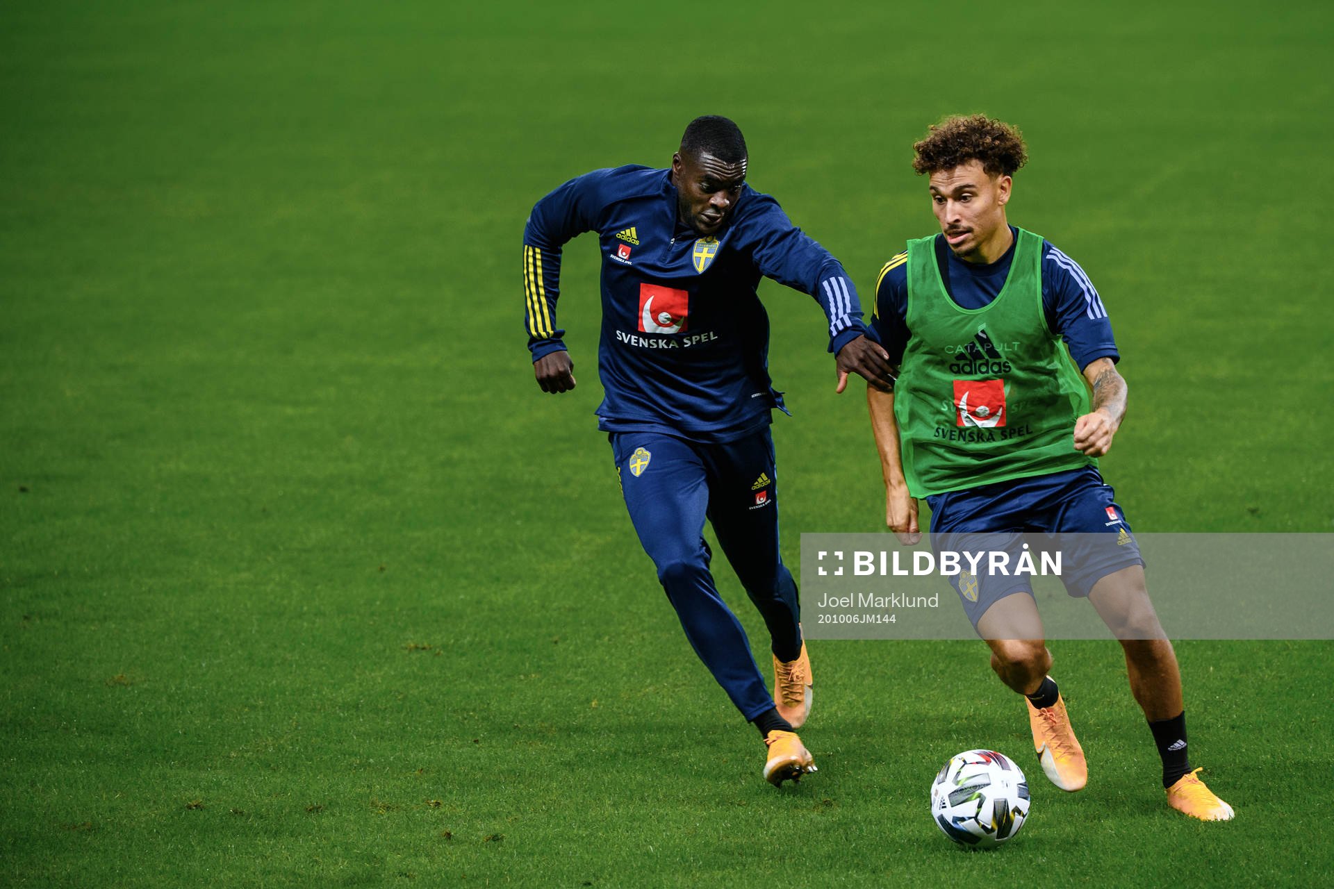 Kena Sema and Jordan Larsson of the Swedish national