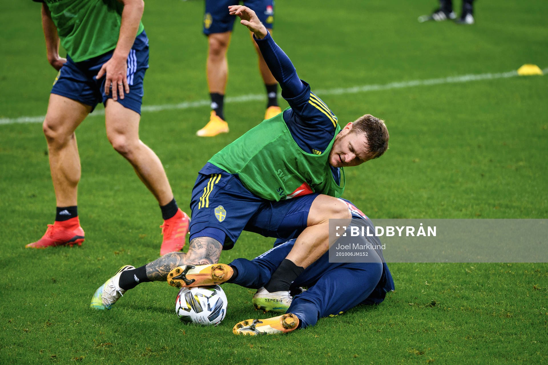Mattias Johansson and Kena Sema of the Swedish national