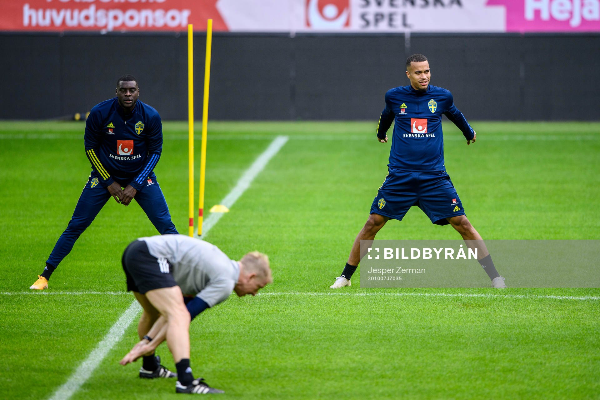 Ken Sema and Robin Quaison of the Swedish national football