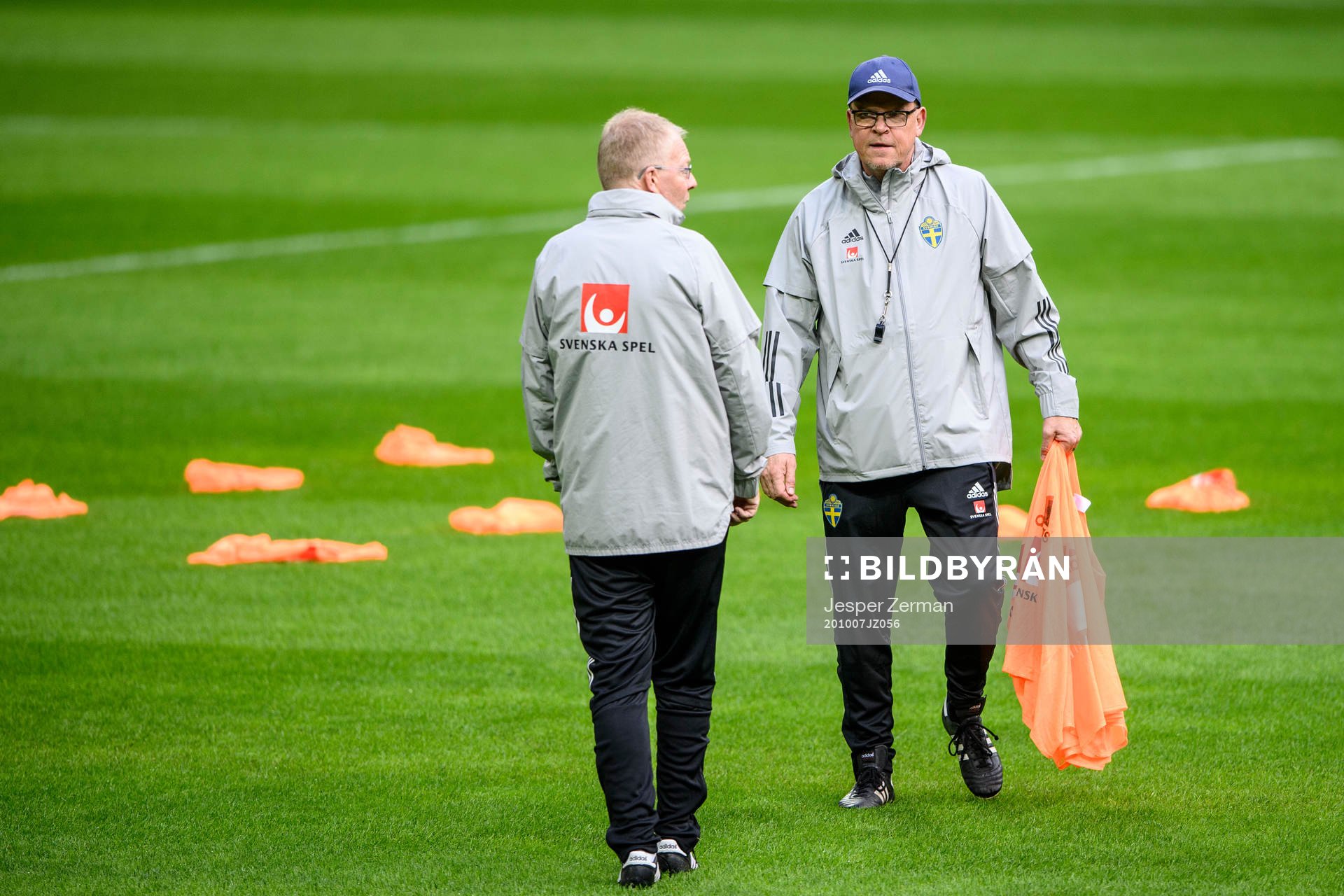 Scout Lasse Jacobsson and head coach Janne Andersson of the