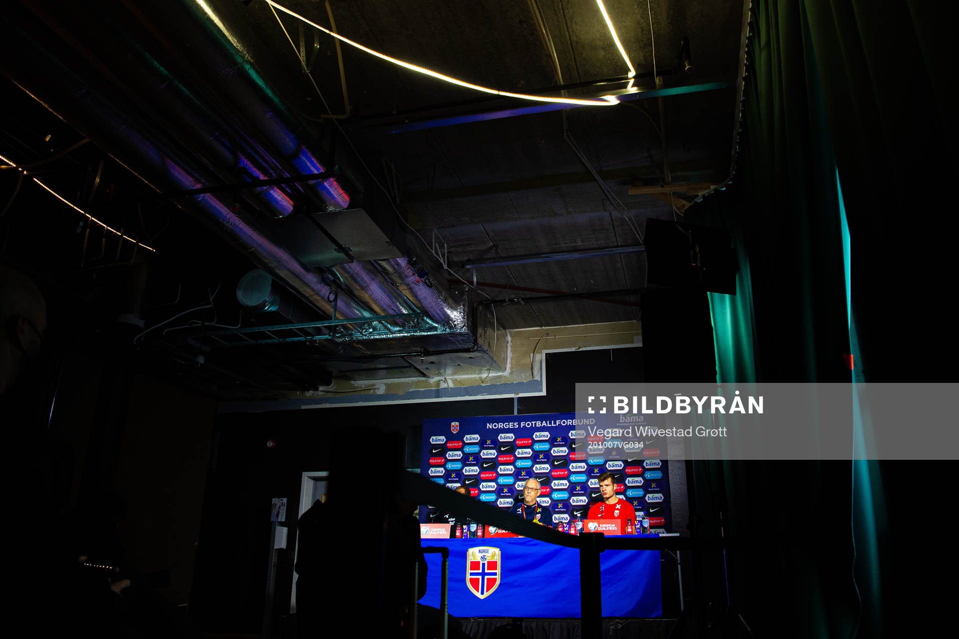 Svein Graff, head of media, Lars Lagerbäck, head coach,