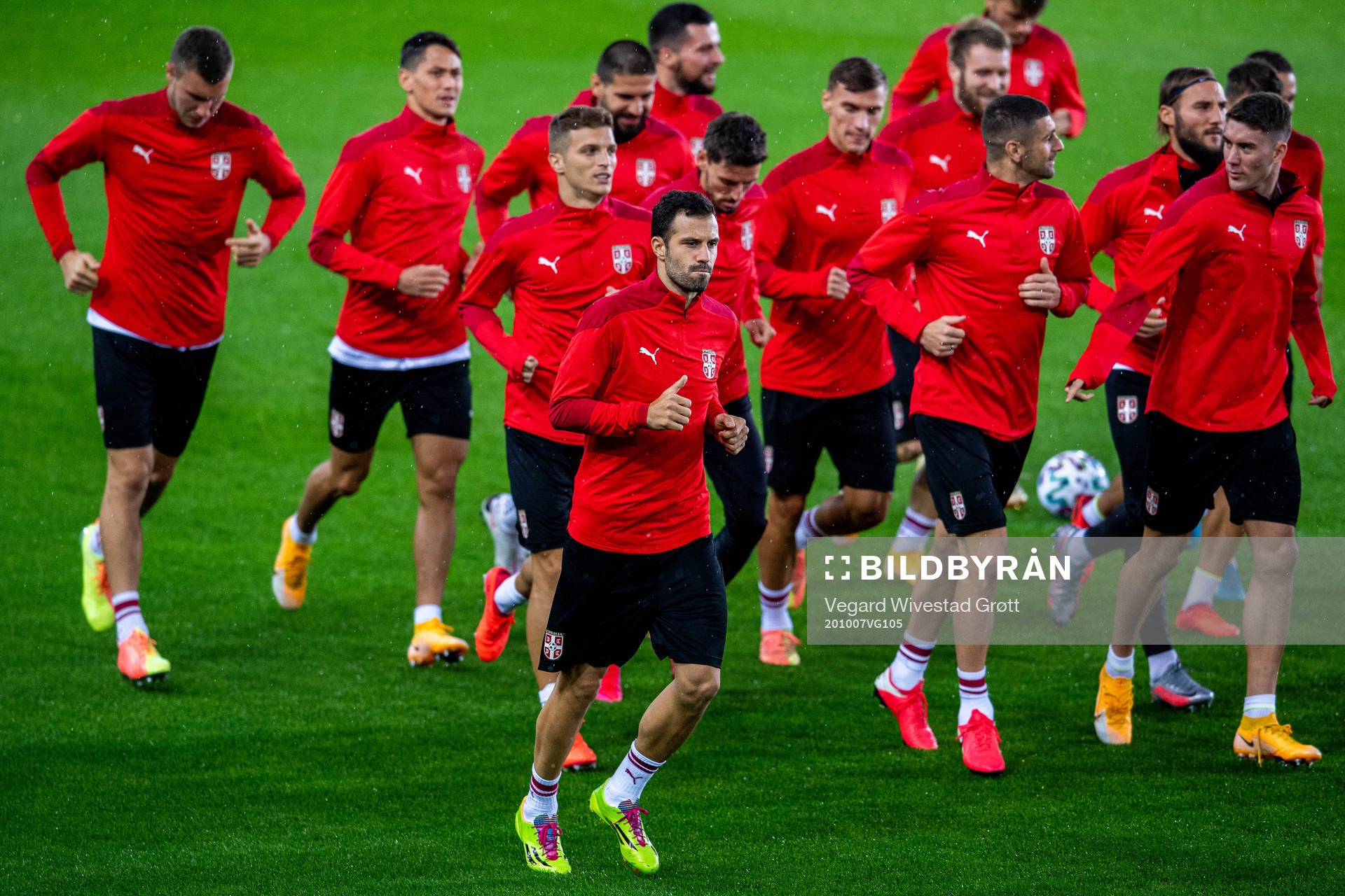 Luka Milivojević and players of the Serbian national