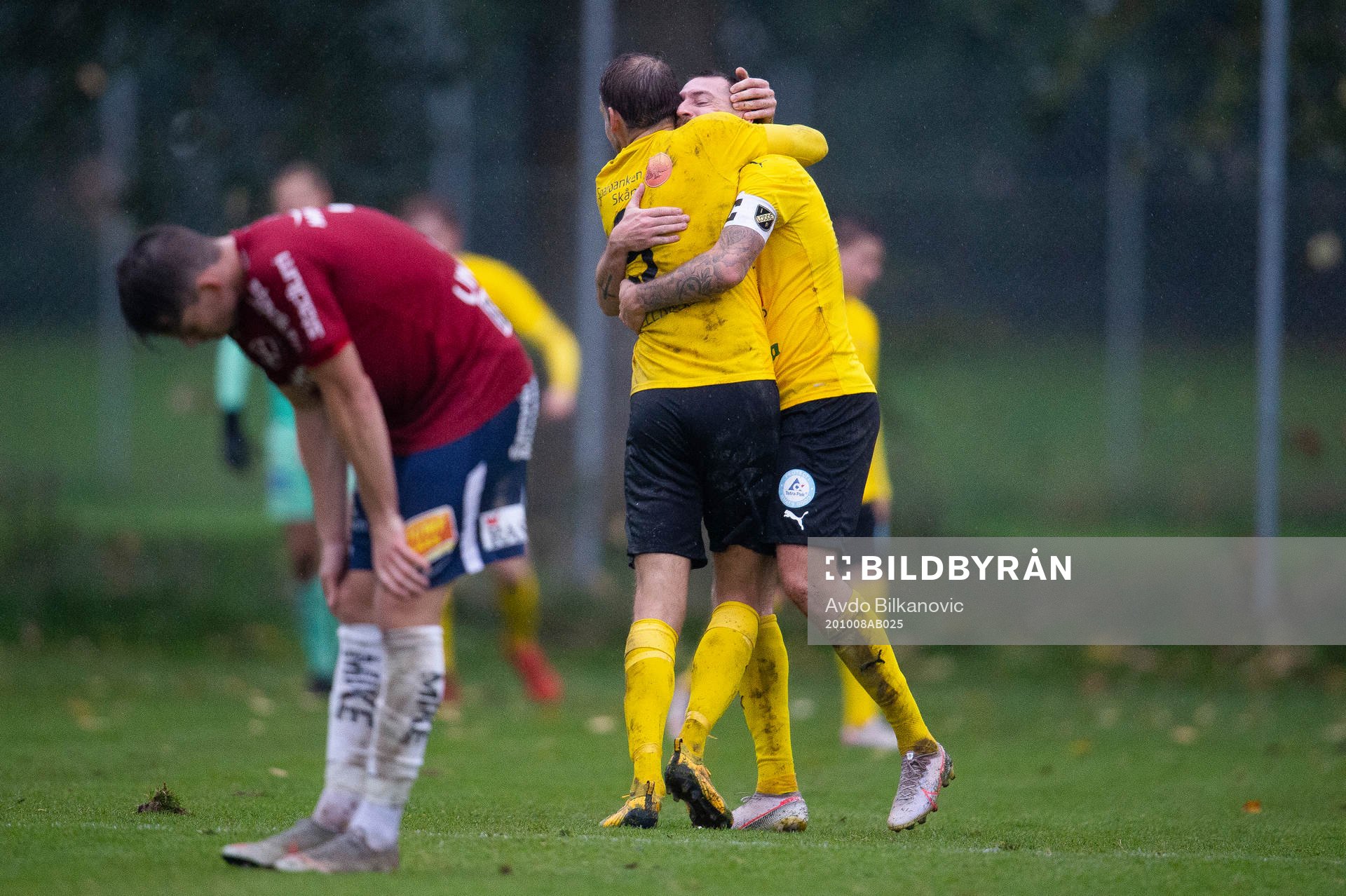 Löddes Jakob Gustafsson och Kristoffer Andreasson jublar