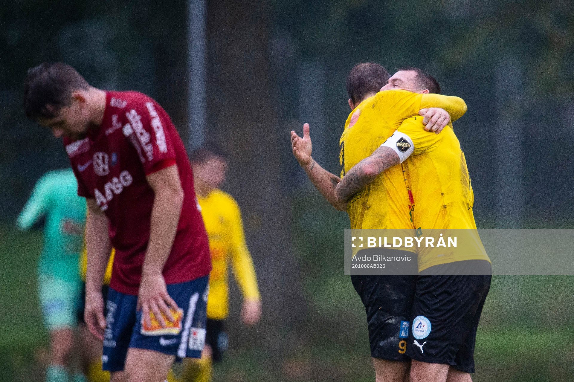 Löddes Jakob Gustafsson och Kristoffer Andreasson jublar