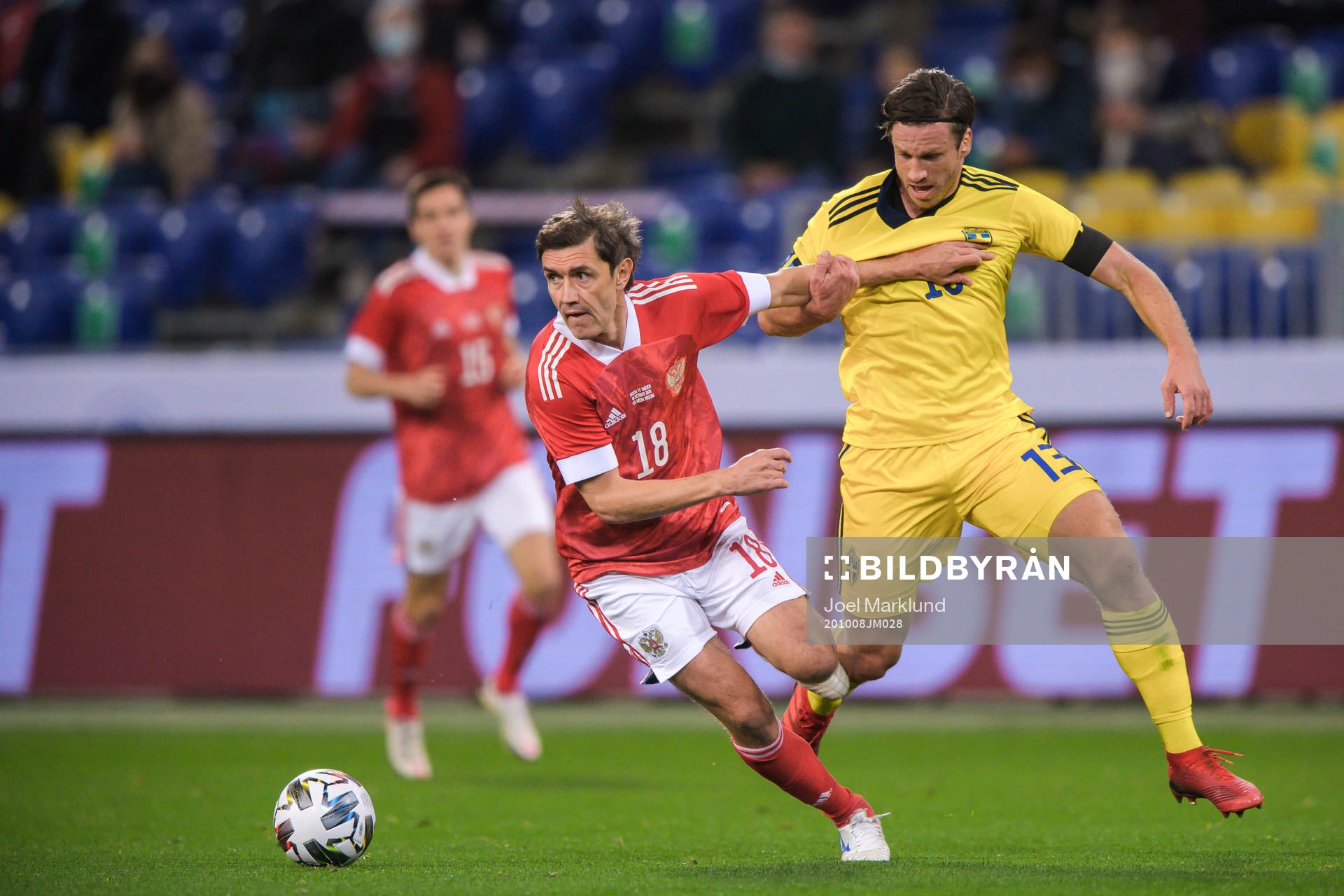 Yuri Zhirkov of Russia and Gustav Svensson of Sweden during the international friendly football match between Russia and Sweden on October 8, 2020 in Moscow.
