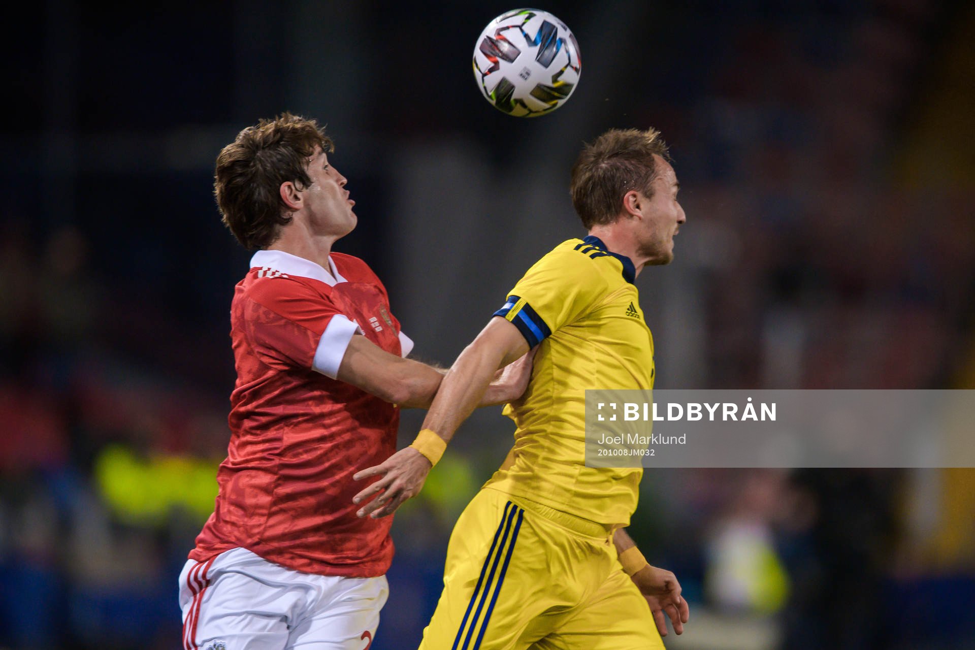 Mario Fernandes of Russia and Pierre Bengtsson of Sweden