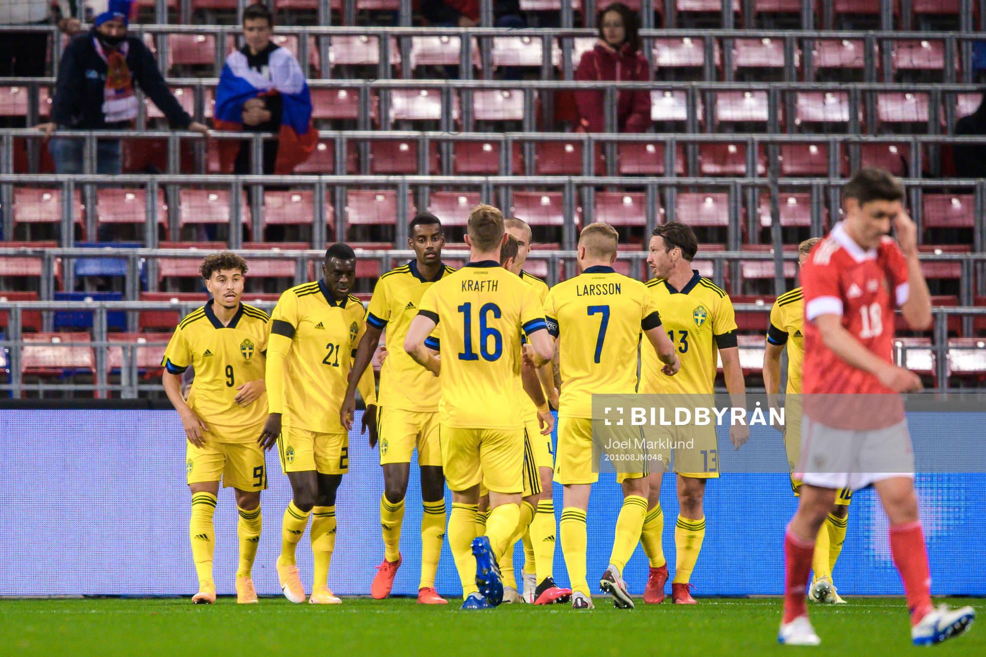 Alexander Isak of Sweden celebrate the 0-1 goal during the international friendly football match between Russia and Sweden on October 8, 2020 in Moscow.