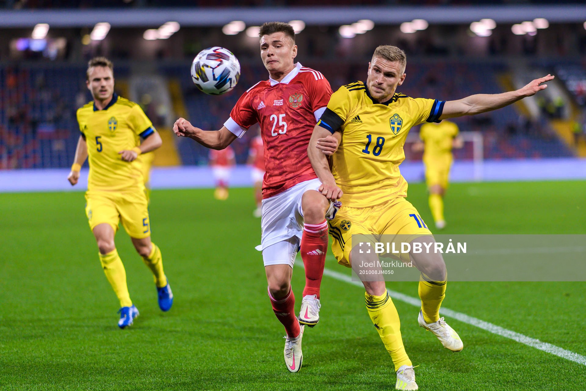 Andrei Mostovoy of Russia and Carl Starfelt of Sweden