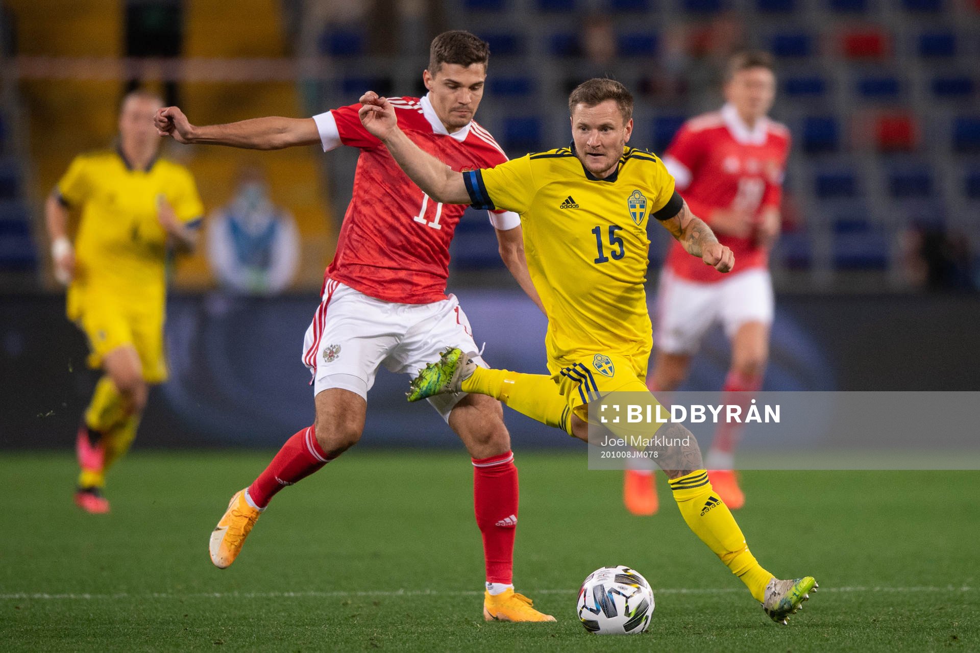 Roman Zobnin of Russia and Mattias Johansson of Sweden
