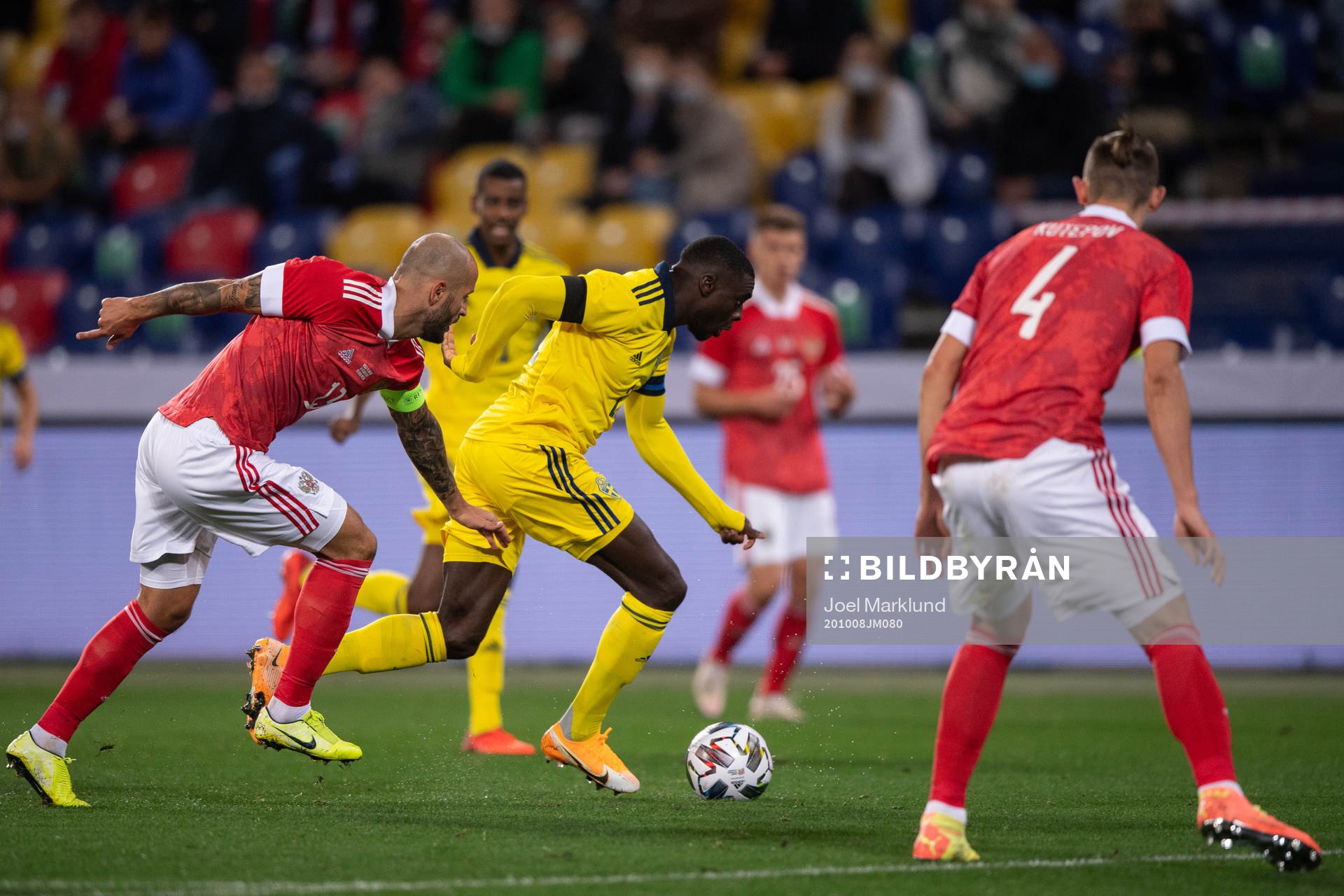Ken Sema of Sweden and Fedor Kudryashov of Russia