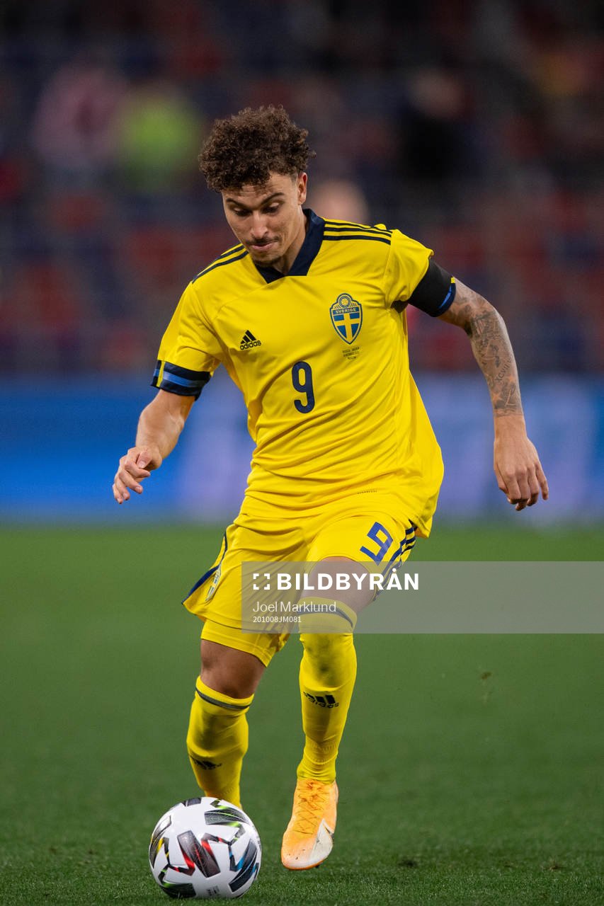Jordan Larsson of Sweden