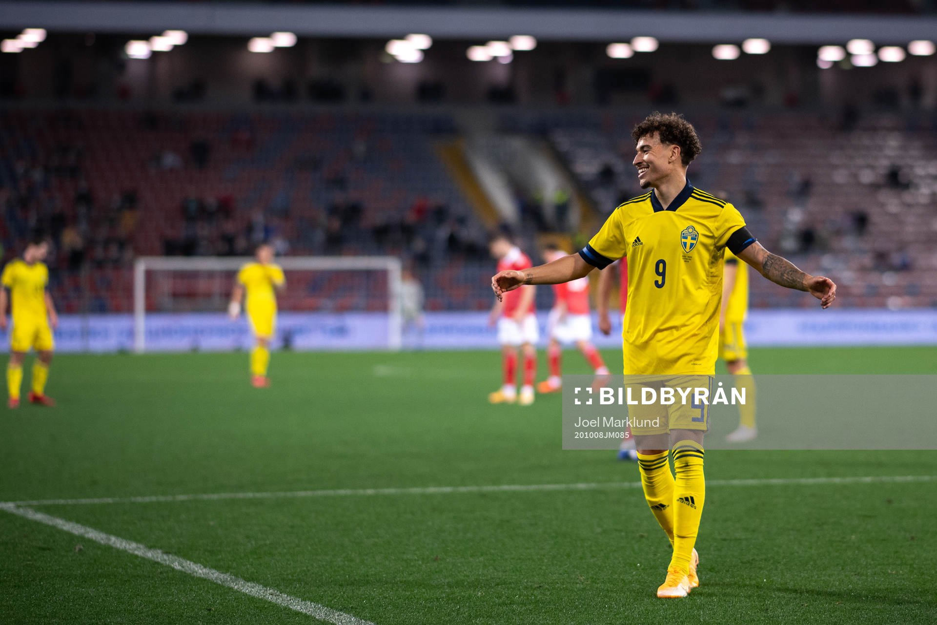 Jordan Larsson of Sweden reacts
