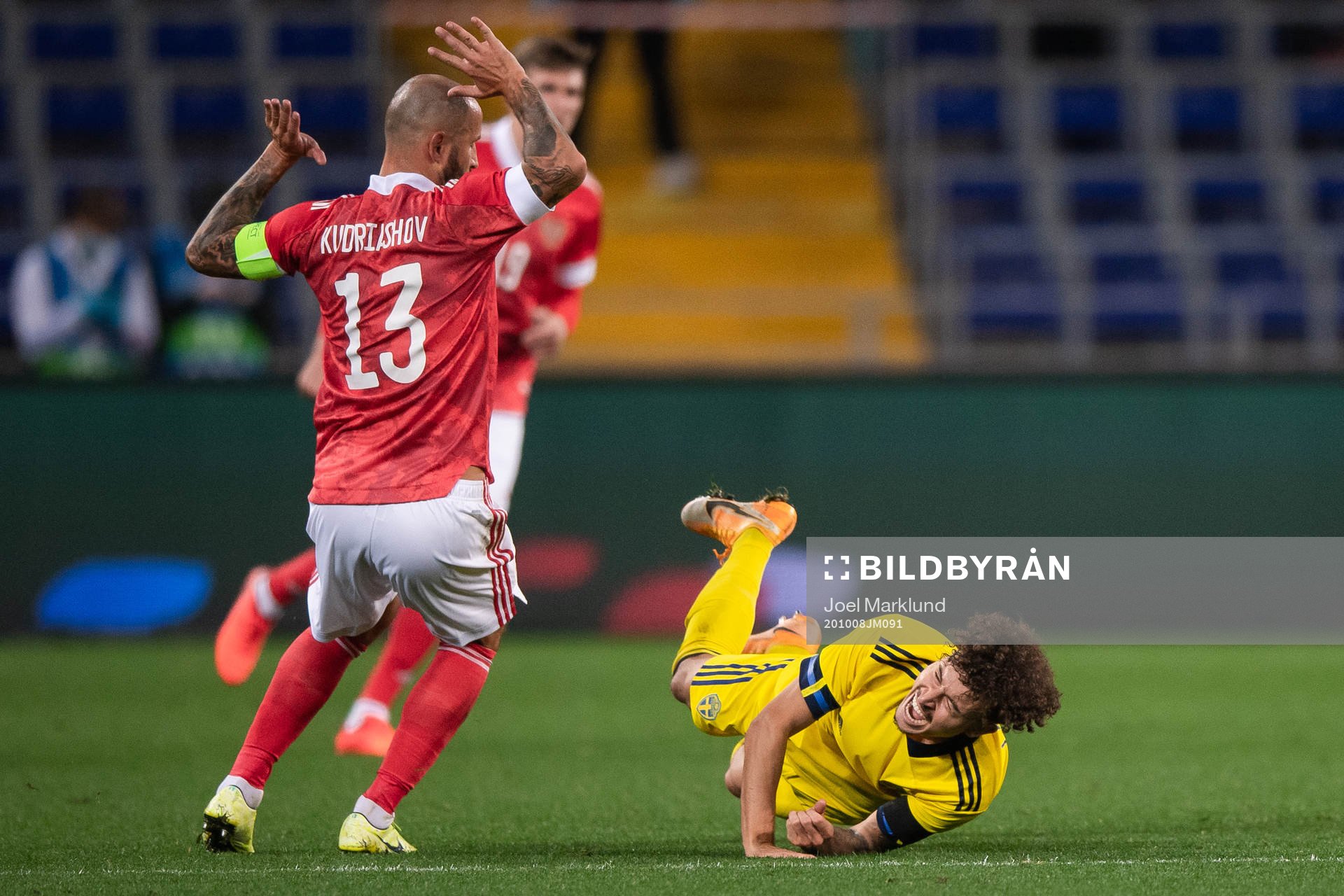 Fedor Kudryashov of Russia and Jordan Larsson of Sweden