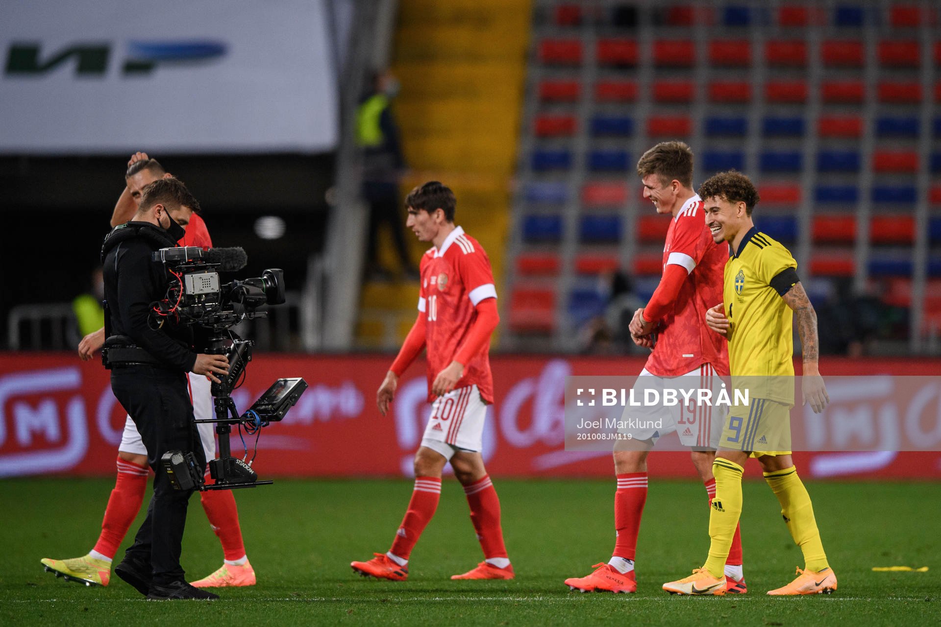 Aleksandr Sobolev of Russia and Jordan Larsson of Sweden