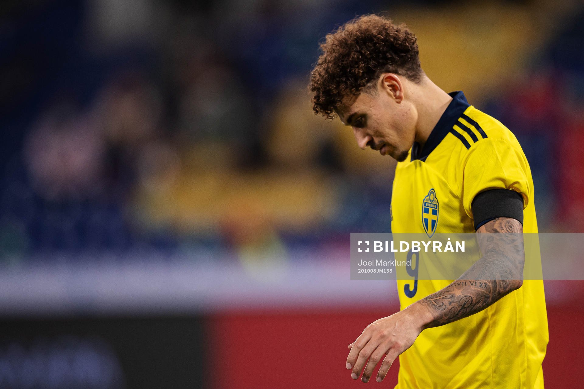 Jordan Larsson of Sweden wearing a mourning band for the
