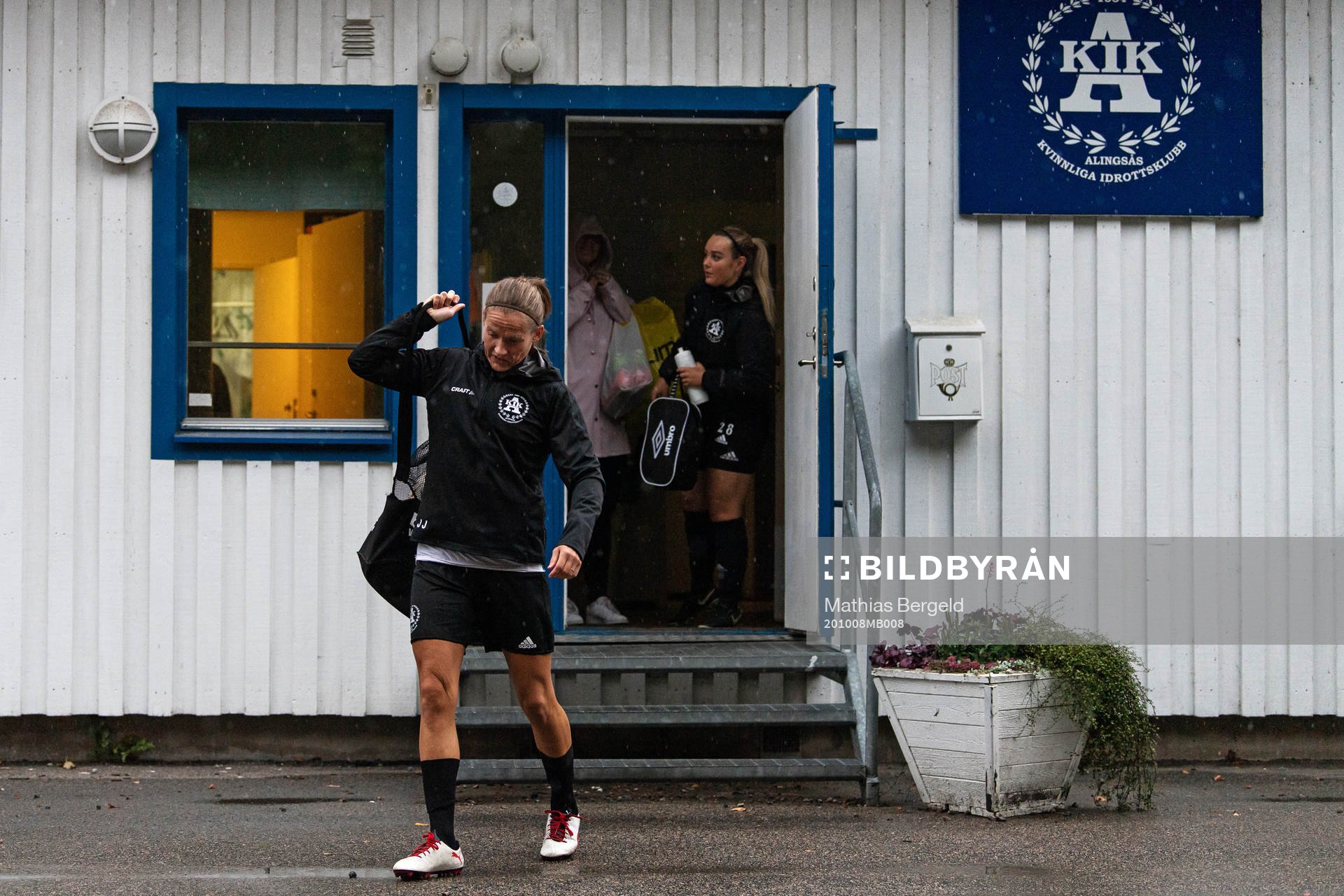 Alingsås KIK:s Jessica Julin inför en fotbollsträning den 8 oktober 2020 i Alingsås.