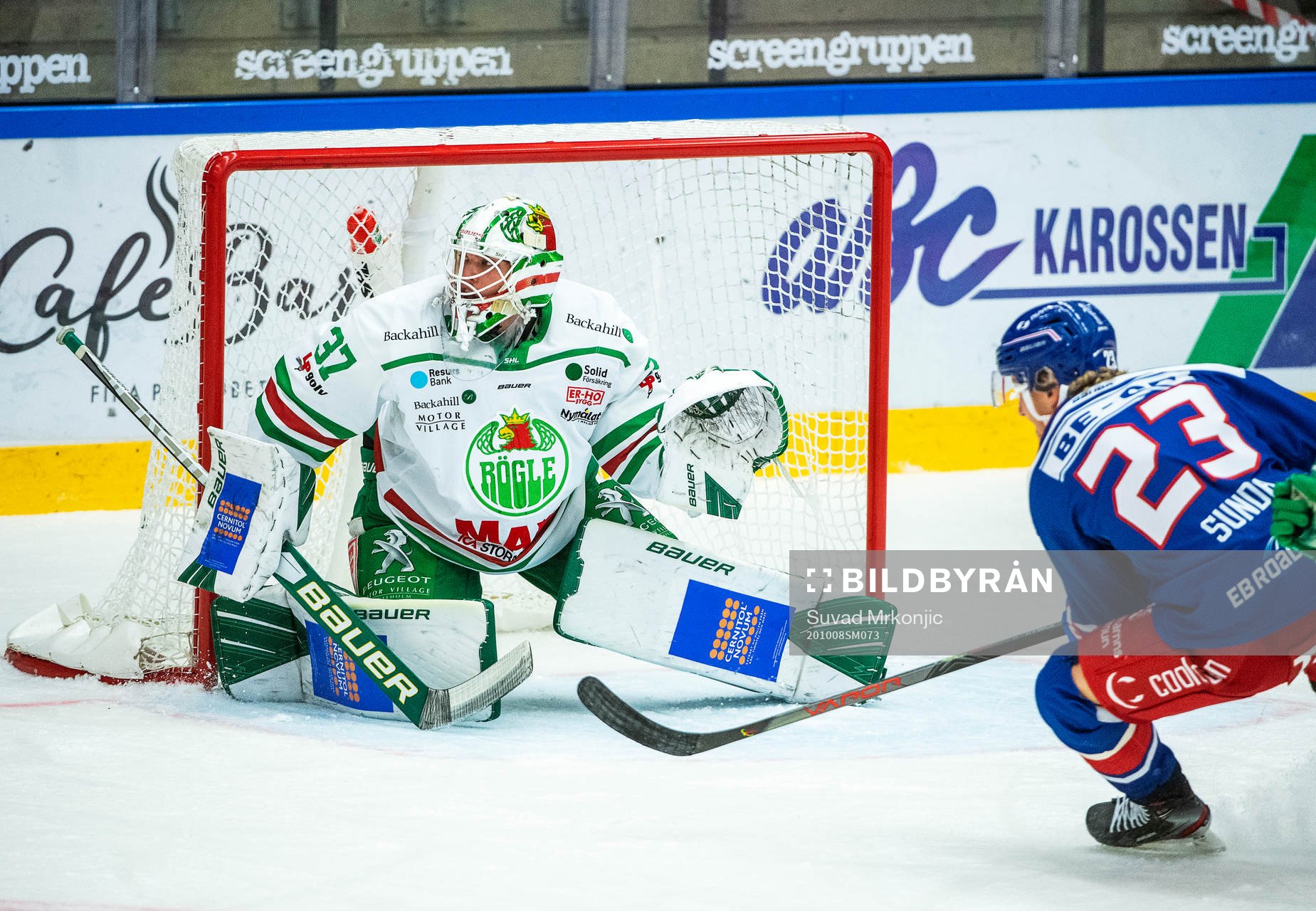 Rögles målvakt Johan Gustafsson och Oskarshamns Oscar
