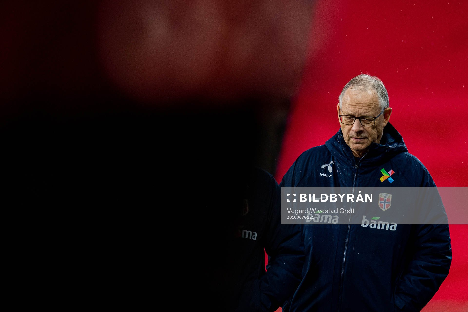 Lars Lagerbäck, head coach of Norway, looks dejected