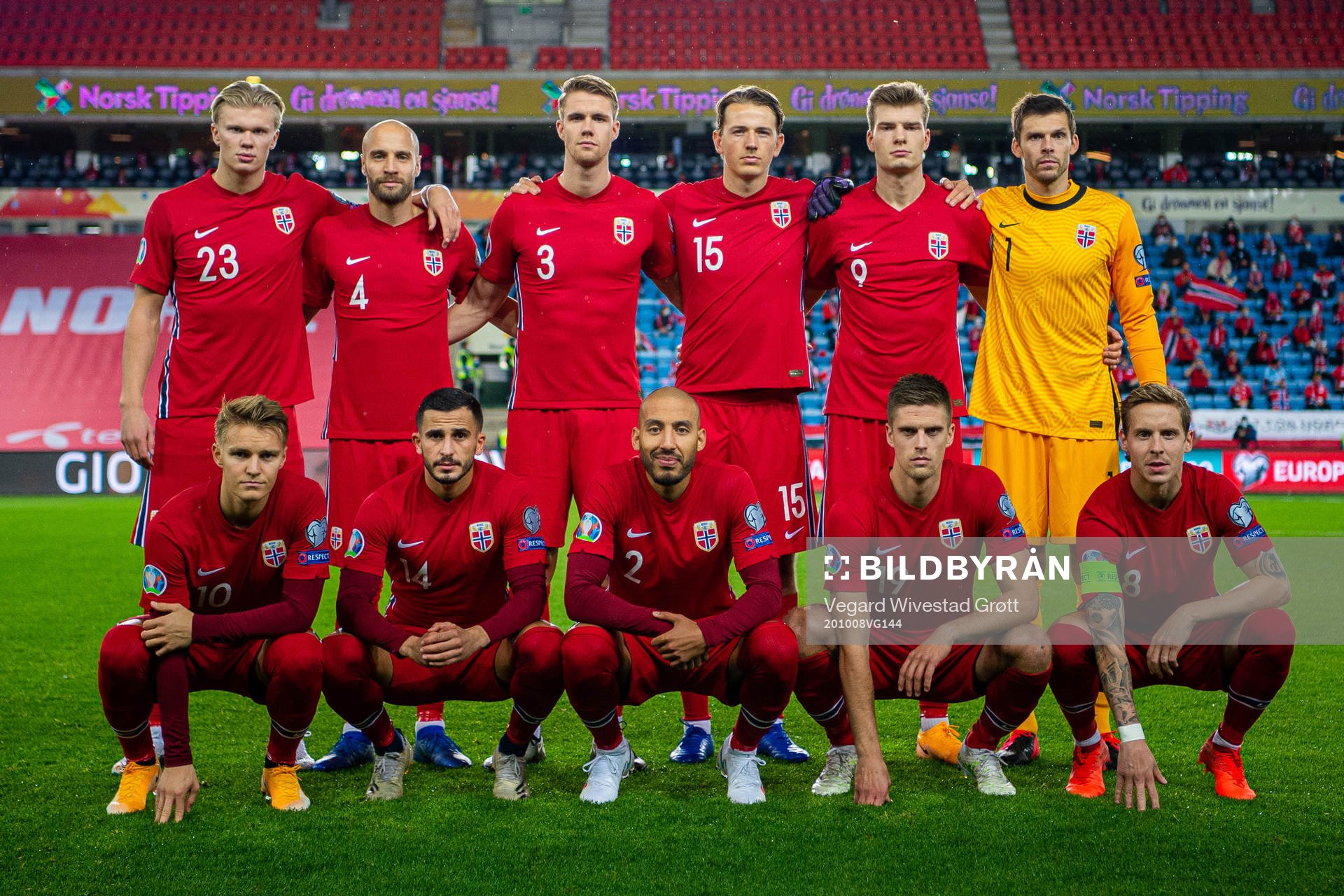 Norway's starting eleven pose for a team photo