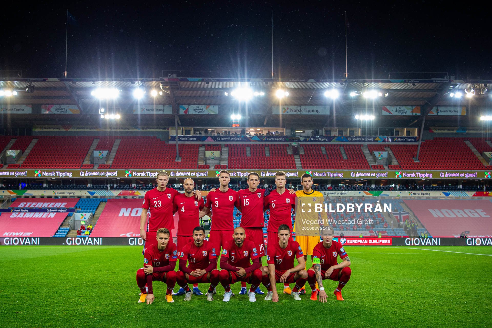 Norway's starting eleven pose for a team photo
