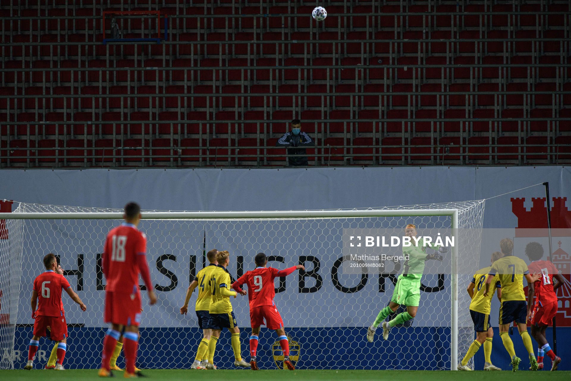 Goalkeeper Pontus Dahlberg of Sweden