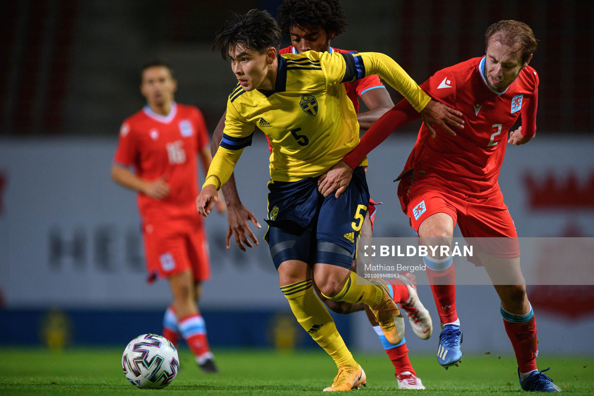 Eric Kahl of Sweden and Loris Bernardy of Luxembourg