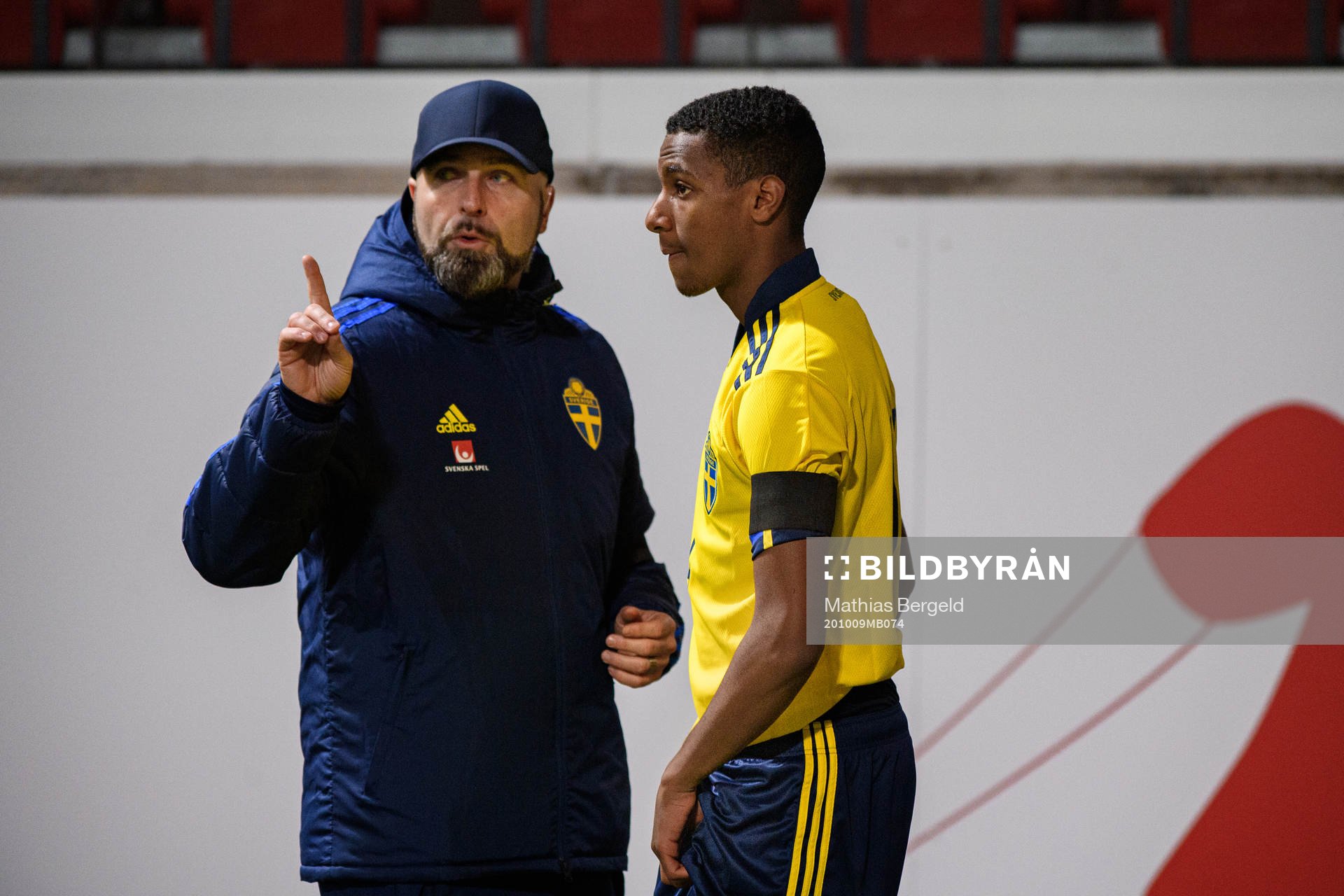 Peter Wennberg, assistant coach and Paulos Abraham of Sweden