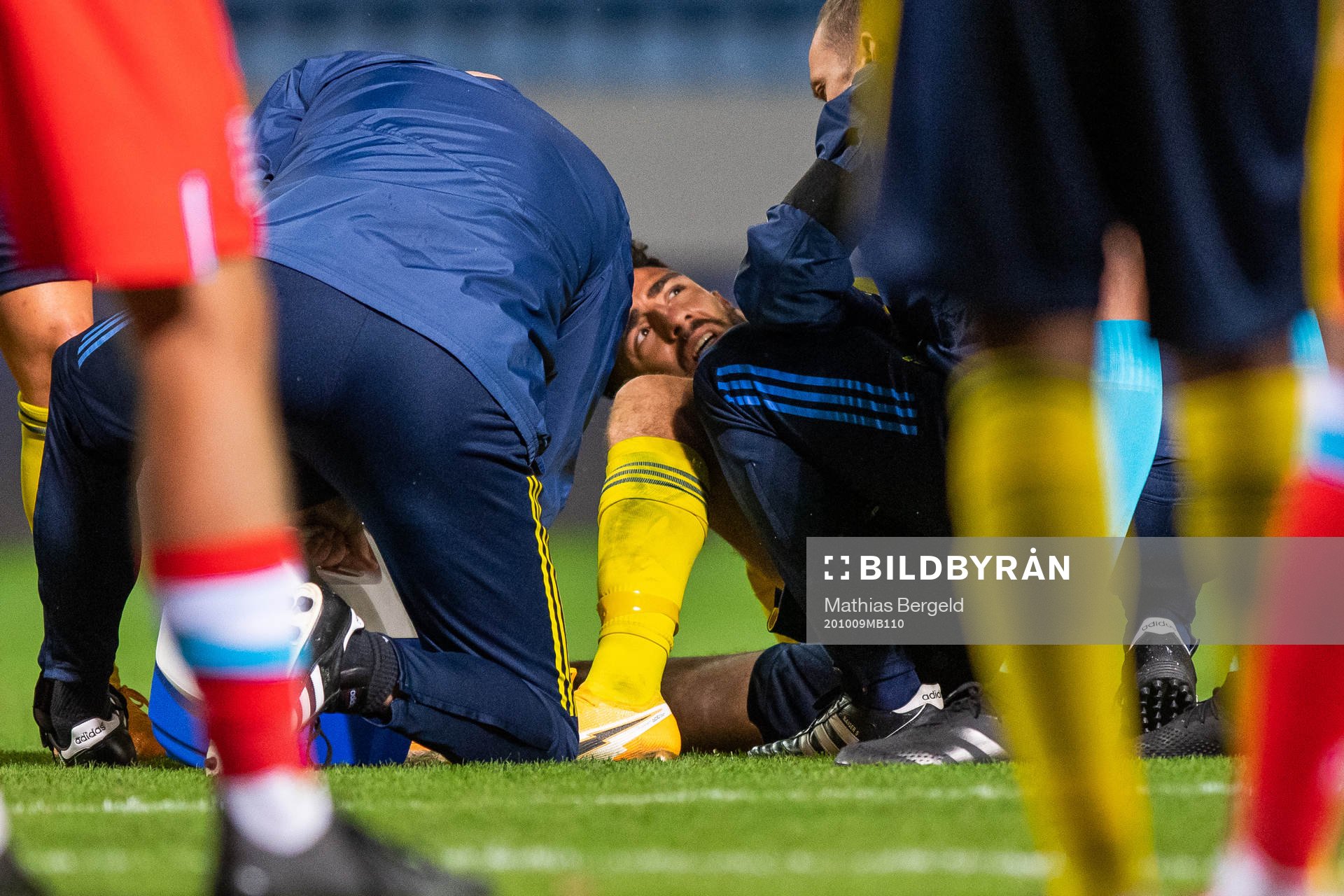 Daleho Irandust of Sweden receives medical attention
