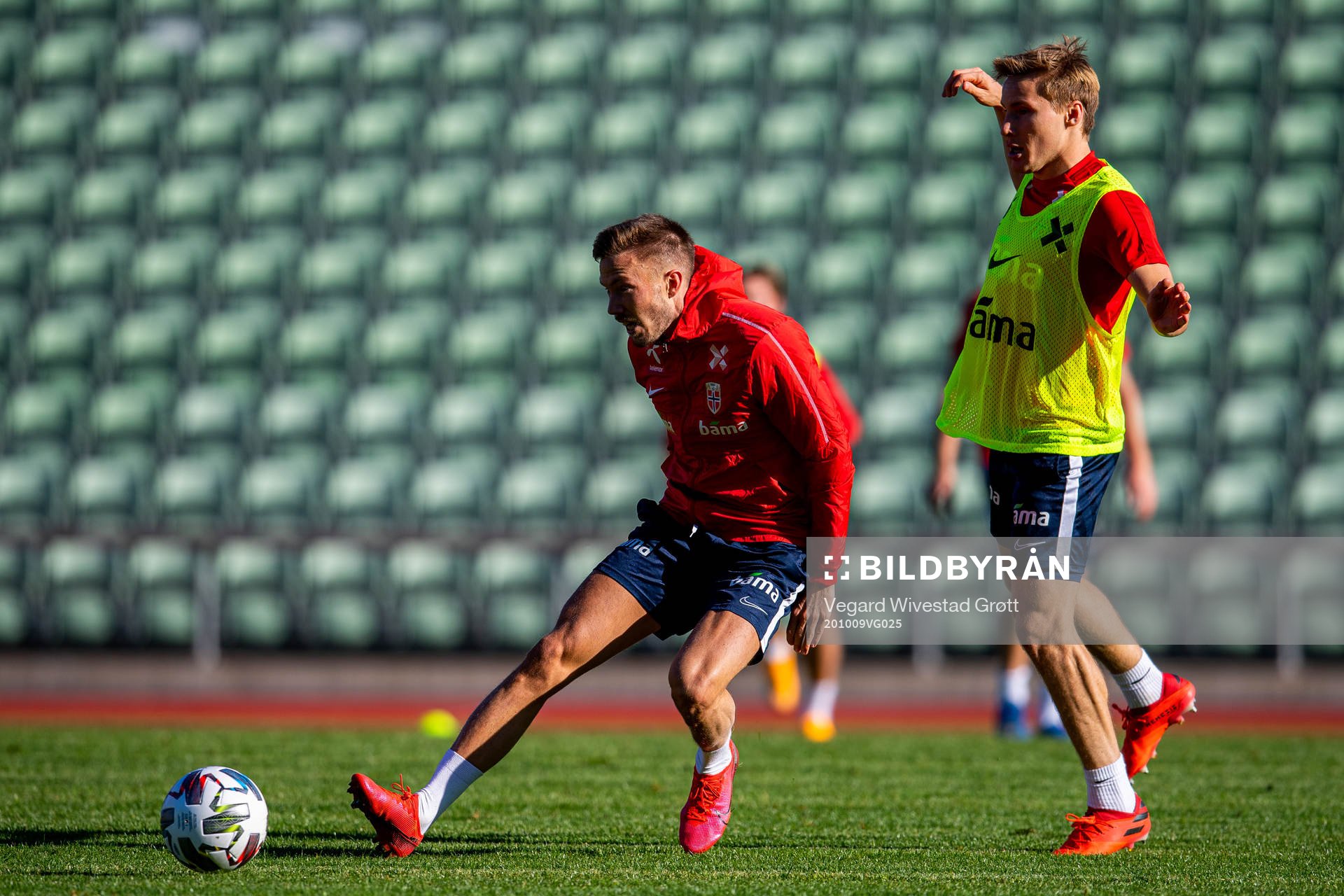 Martin Linnes and Jonas Svensson of the Norwegian national