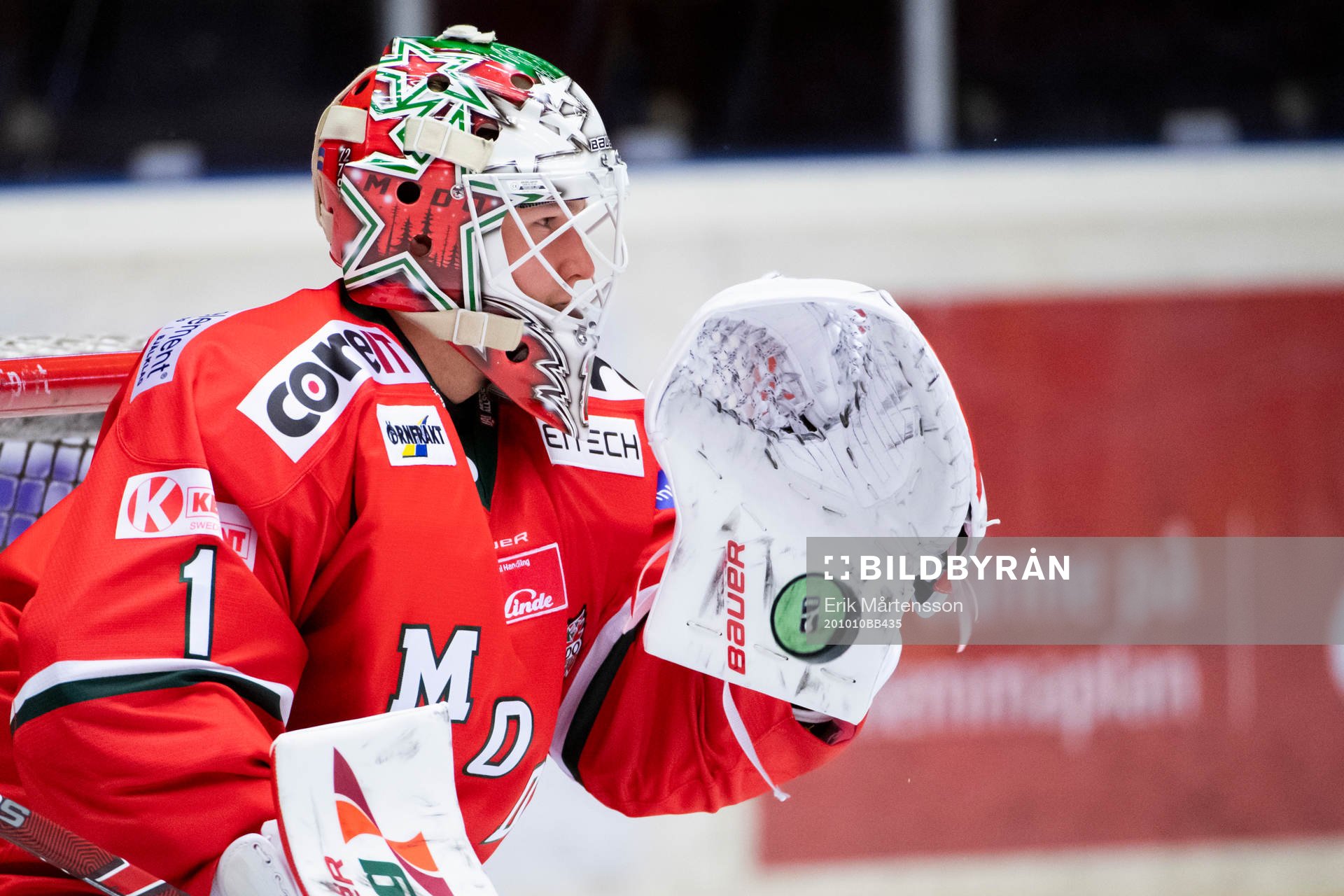 Modos målvakt Oliver Dackell